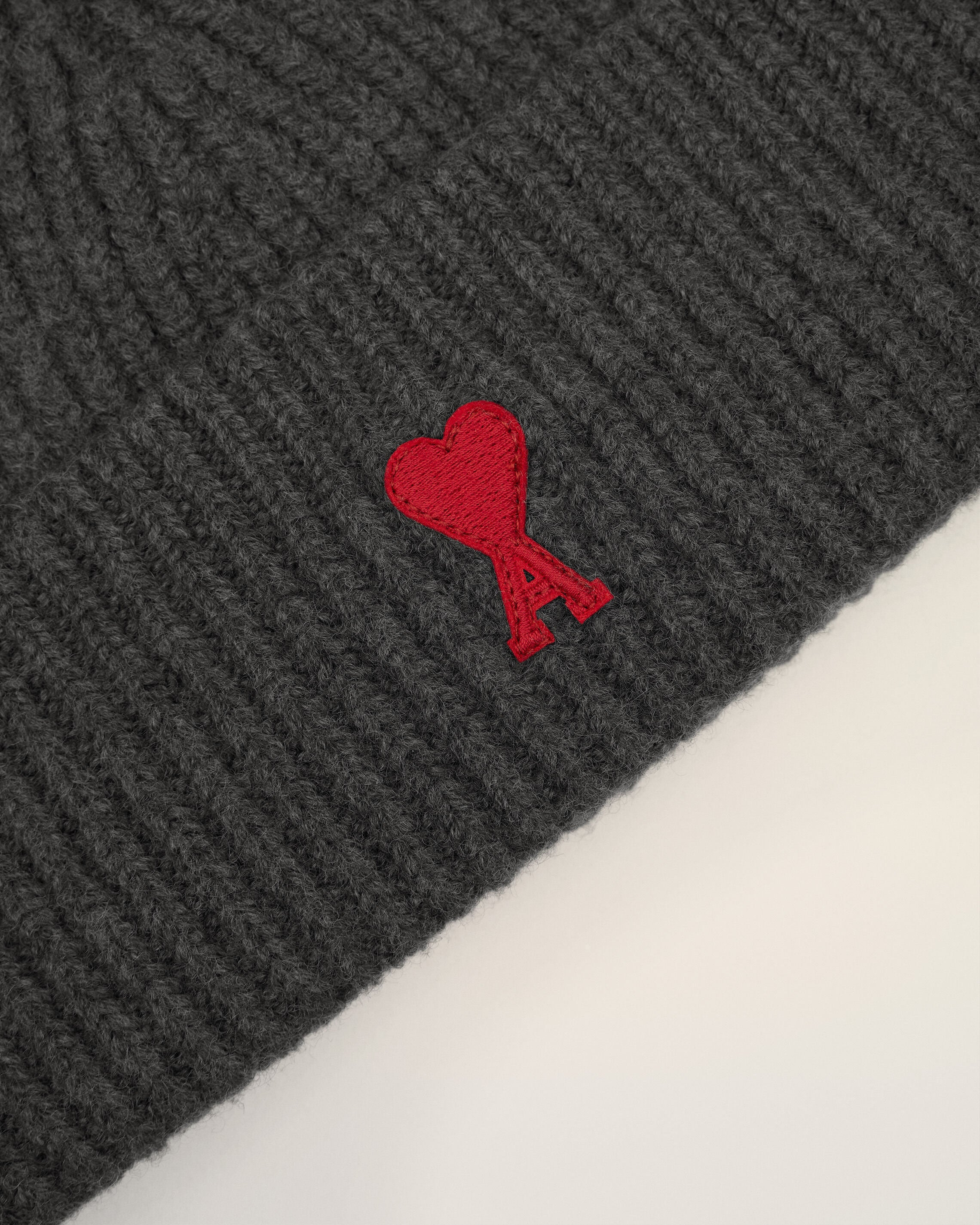 RED AMI DE COEUR BEANIE - 3