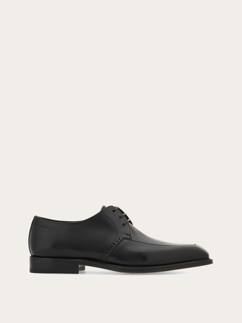 Derby shoe 1