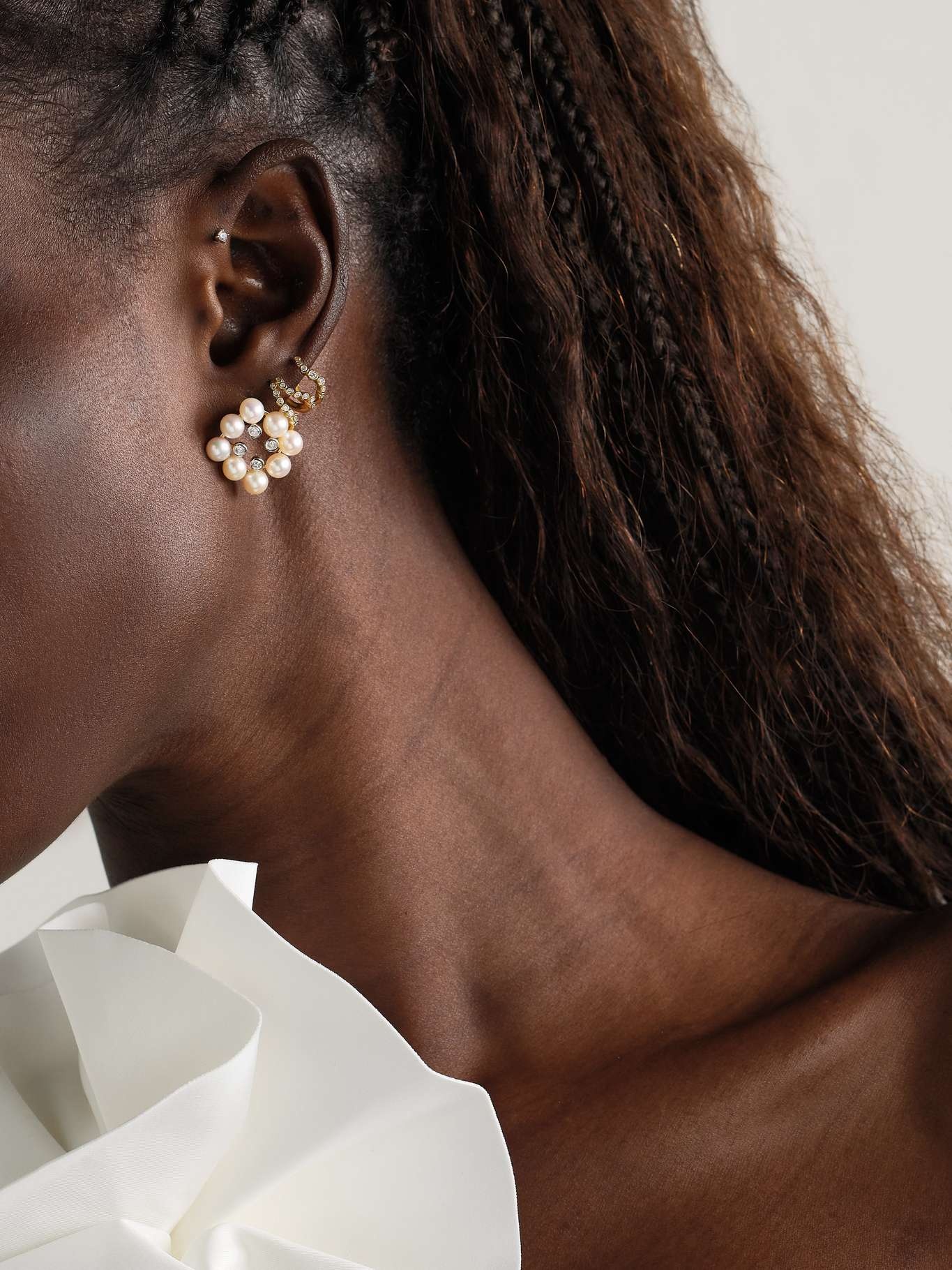 14-karat yellow and white gold, pearl and diamond earrings Gold - 4