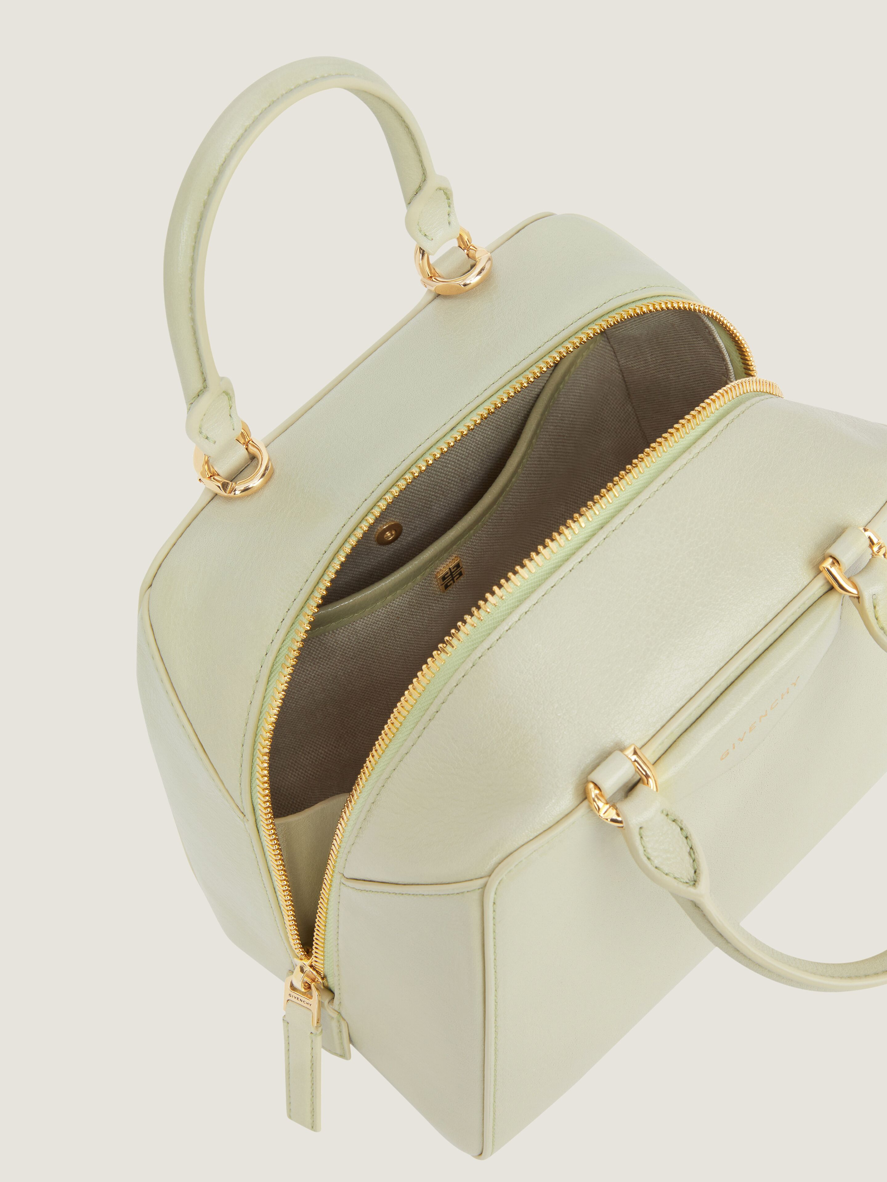 MINI ANTIGONA CUBE BAG IN LEATHER - 4