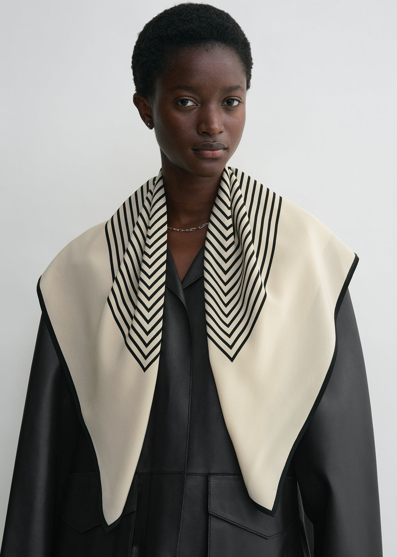 TOTEME Centered monogram silk scarf crème outlook