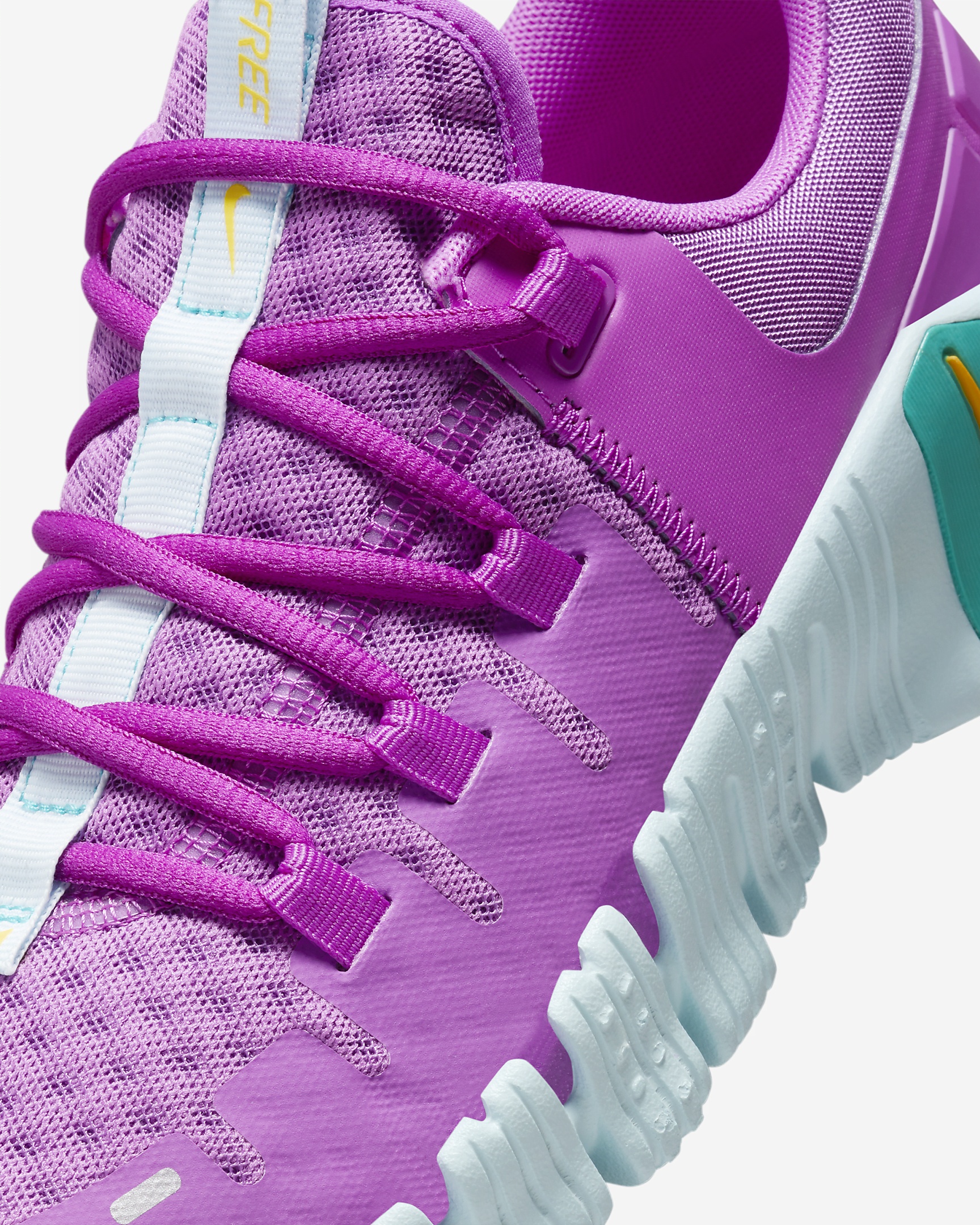 Nike Women's Free Metcon 5 Workout Shoes - 8