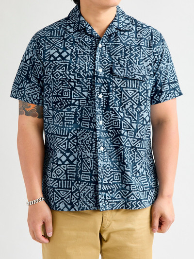 BEAMS PLUS Batik Print Open Collar Shirt in Blue outlook