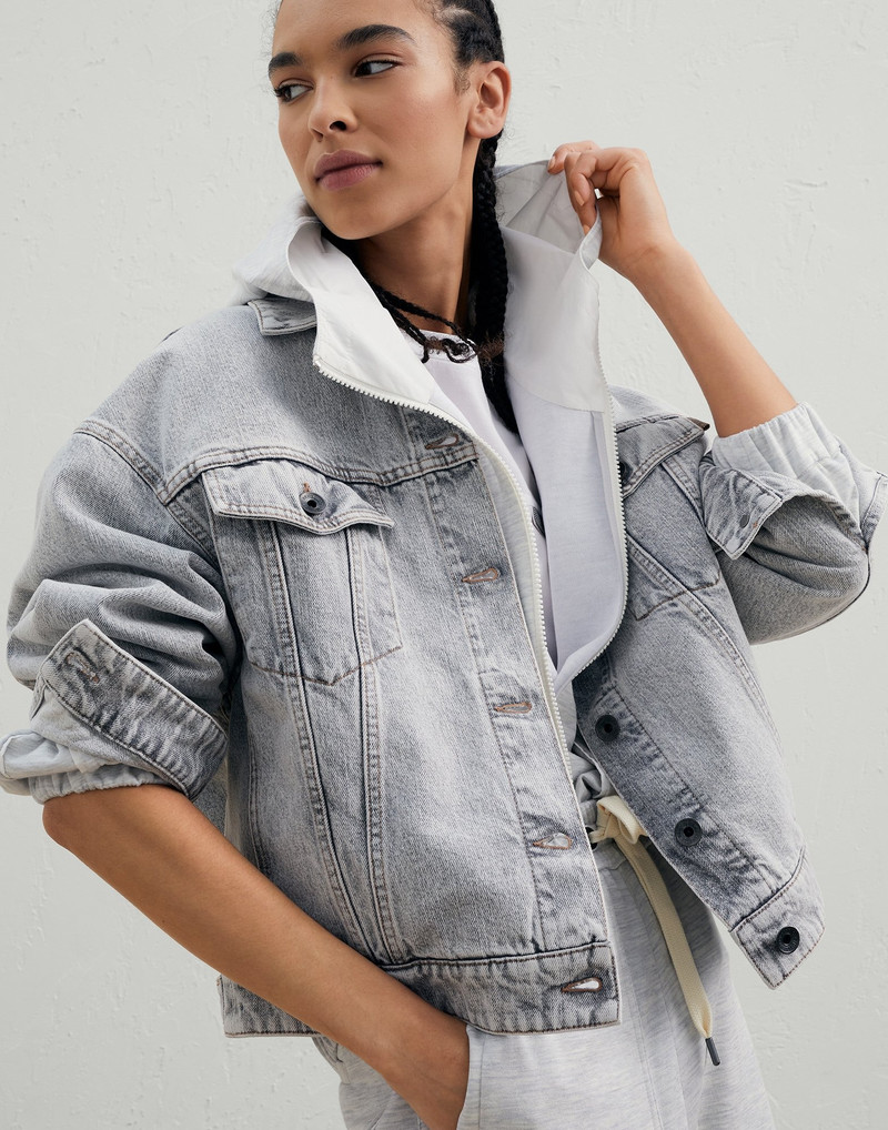 Authentic denim jacket with shiny tab 4