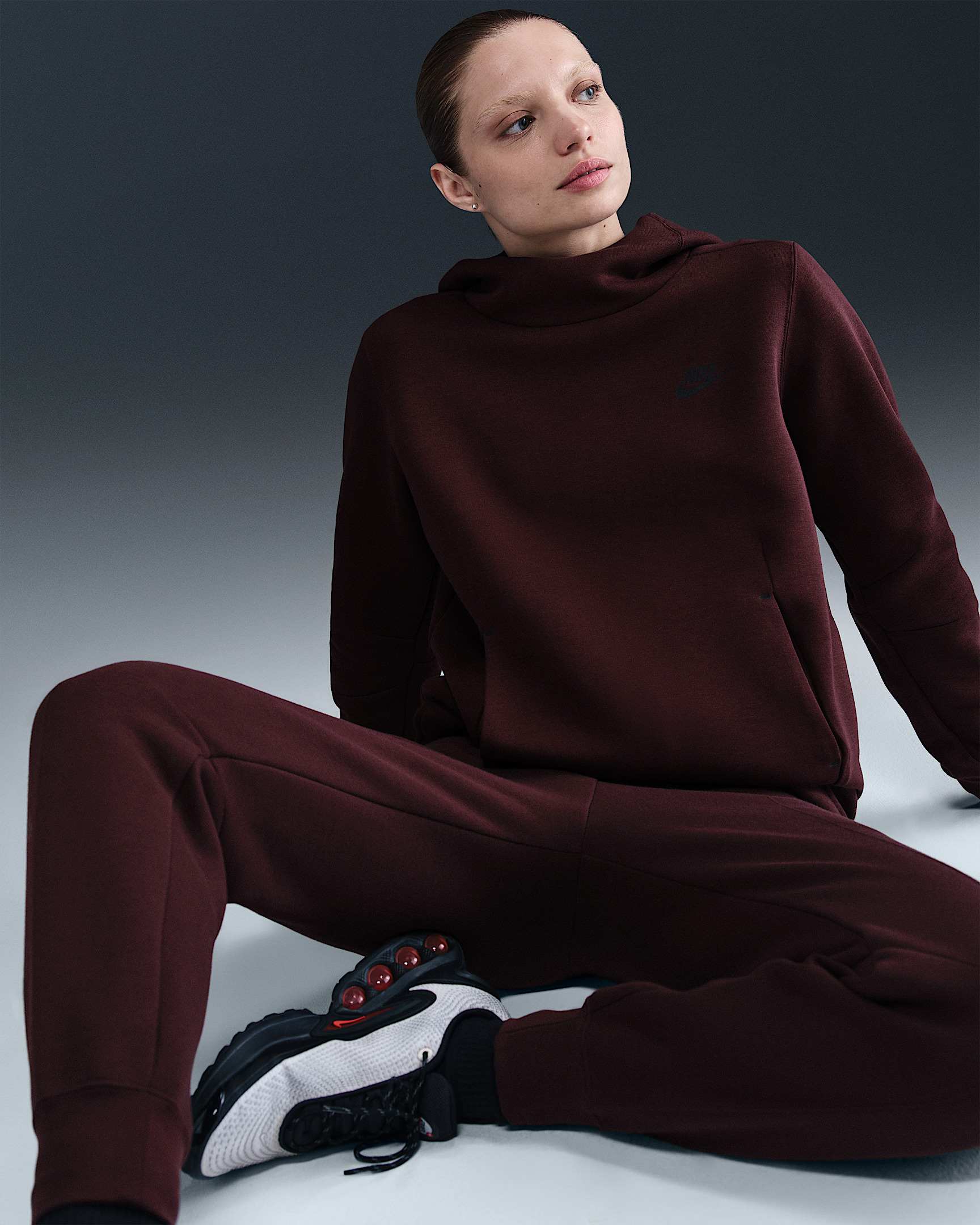 Nike Sportswear Tech Fleece Women's Hoodie - 3