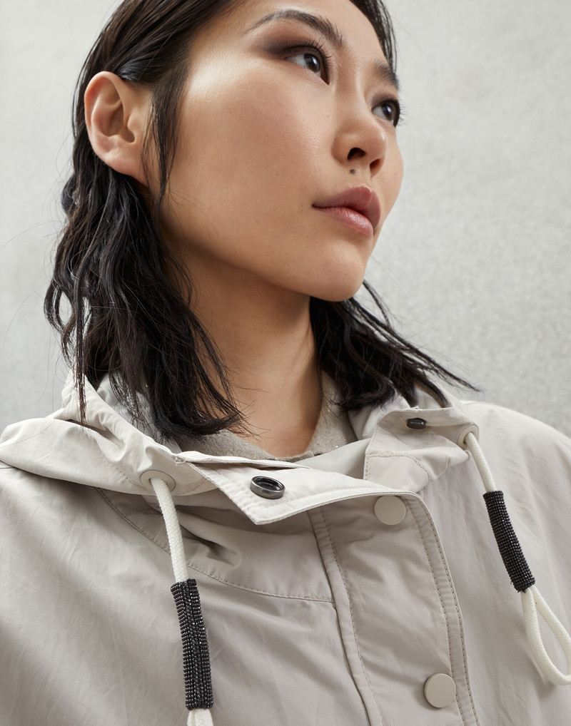 Water-resistant taffeta hooded outerwear jacket with shiny details 3
