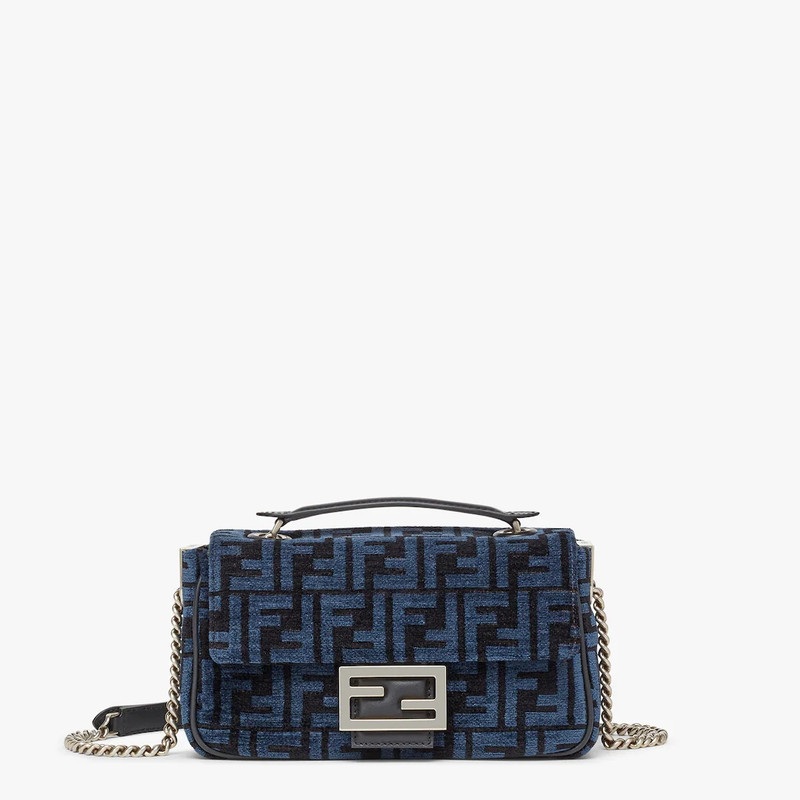 Iconic medium-sized Baguette bag with chain, made of chenille with dark blue FF tapestry motif. Trim 1