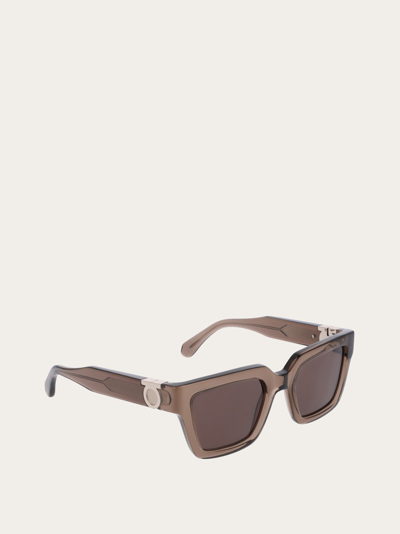 FERRAGAMO Sunglasses outlook