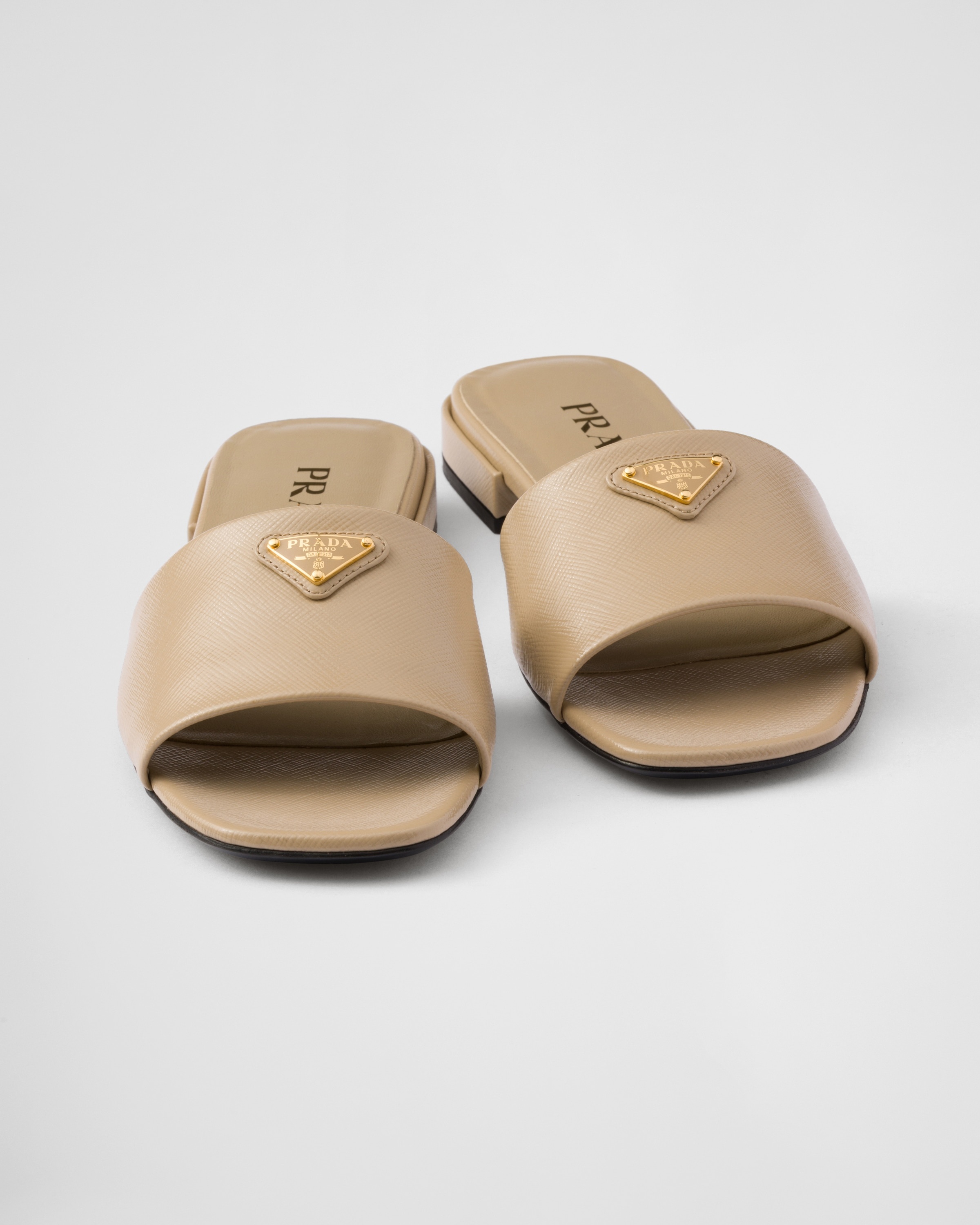 Saffiano patent leather slides - 5