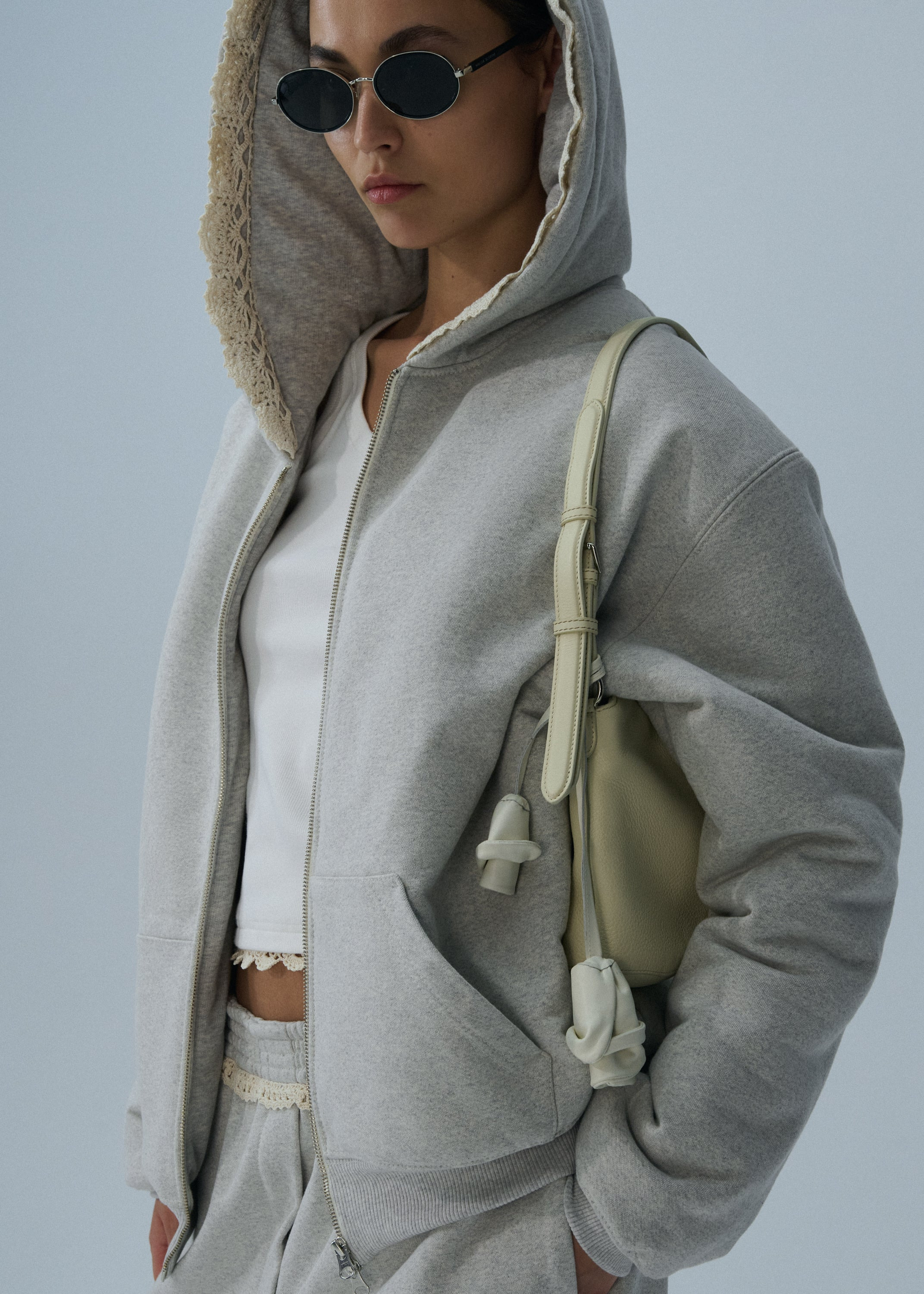 Lace-detail zip up hoodie in grey - 4