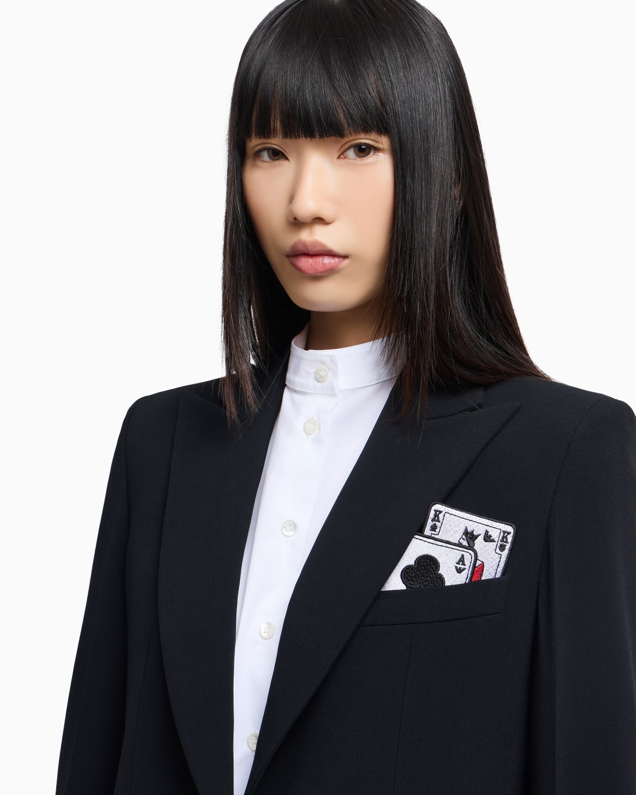 SINGLE-BREASTED BLAZER IN ENVERS SATIN WITH JEU DE CARTES DETAIL - 5