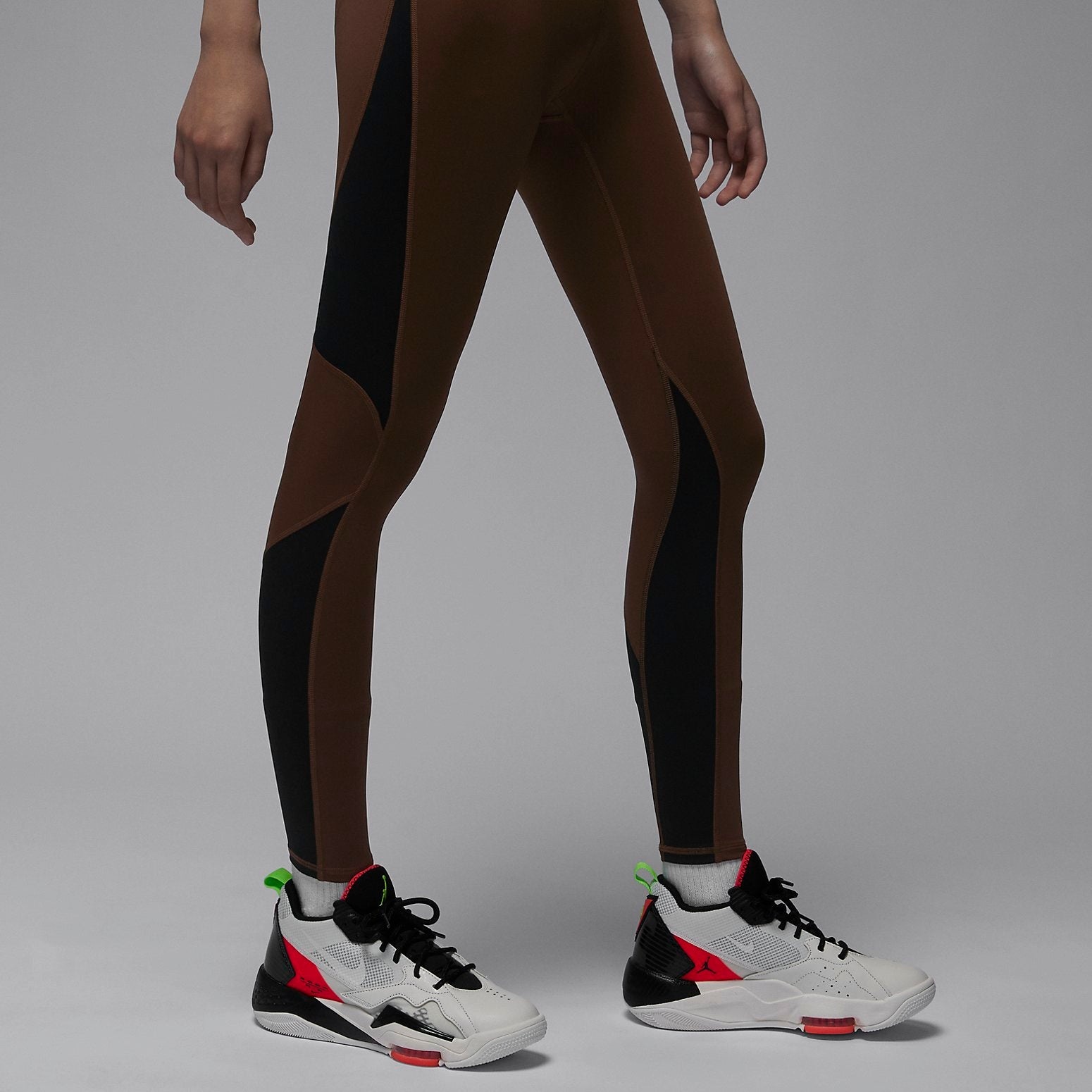 (WMNS) Air Jordan Sport Tech Leggings 'Brown' FB4648-259 - 3