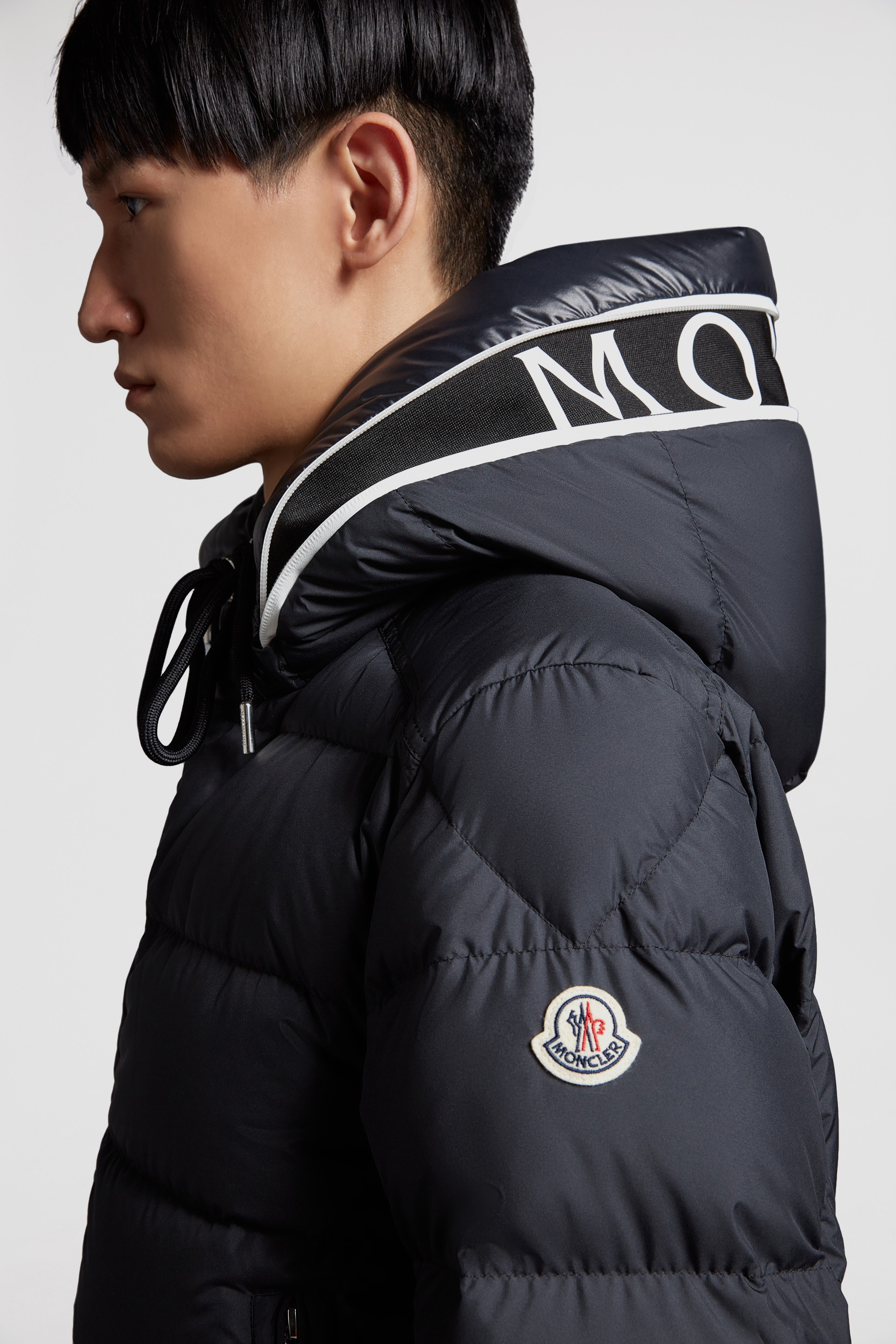 MONCLER グレー テーラードジャケット モンクレール日本オンラインショップ—衣料品とダウンジャケット