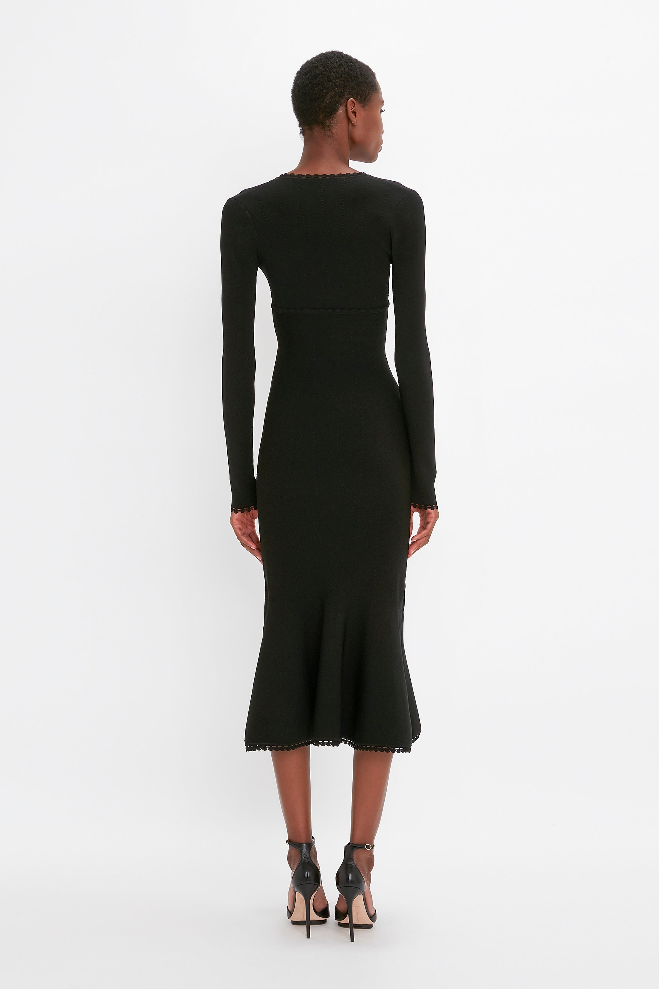 VB Body Long Sleeve V Neck Dress In Black - 4