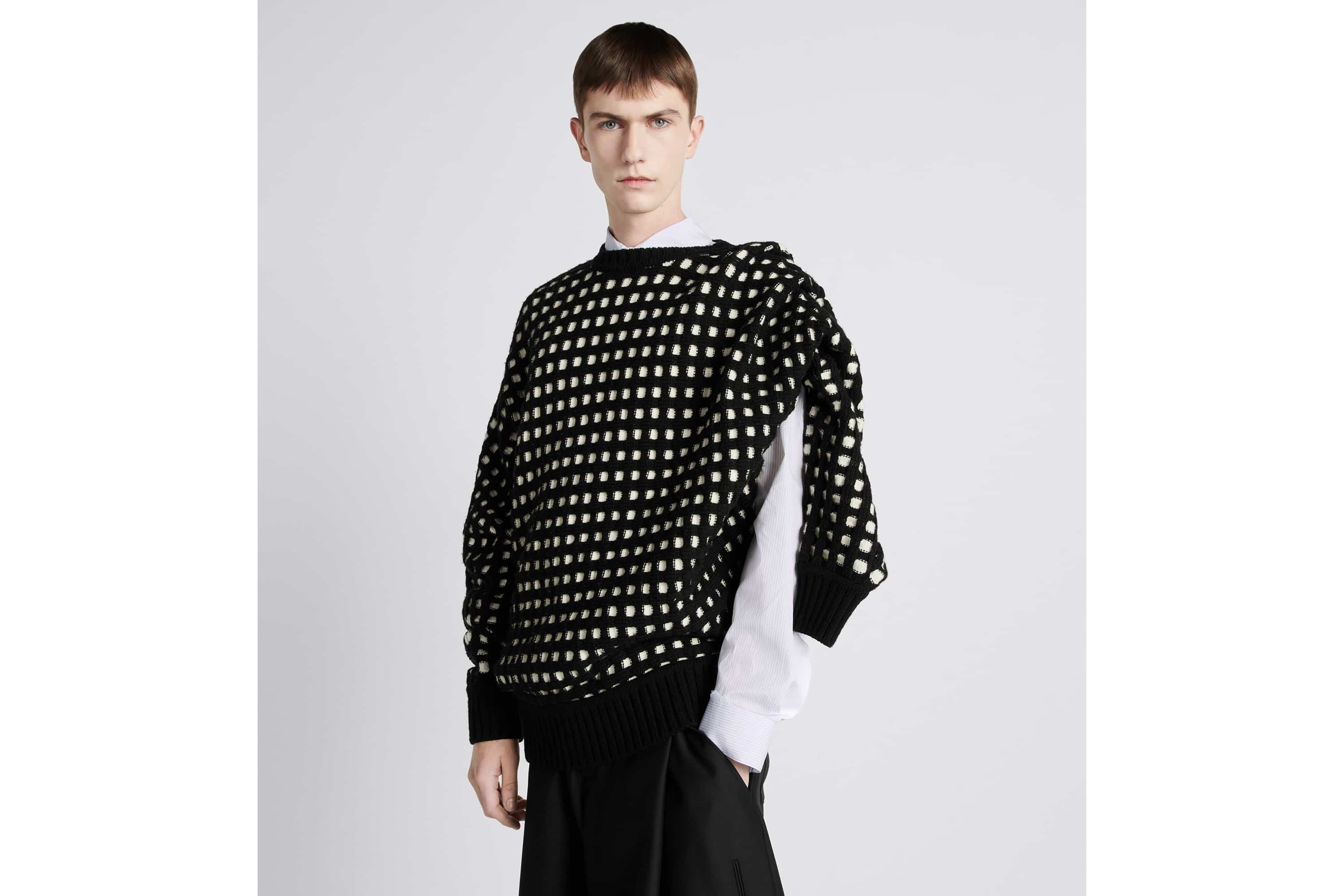 Round-Neck Sweater - 5
