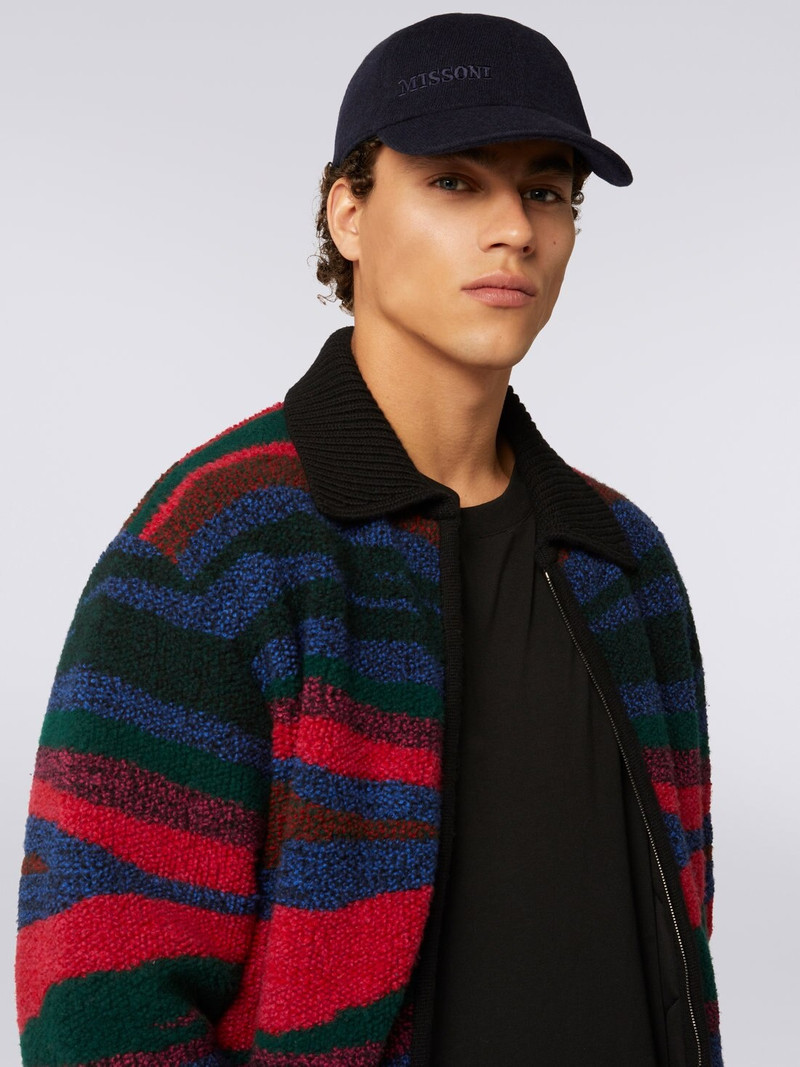 Cashmere hat with visor and logo 4