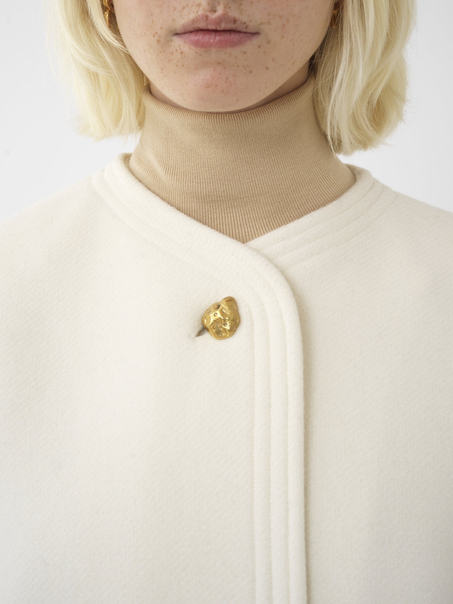 BALLOON-SLEEVE SHORT COAT - 7