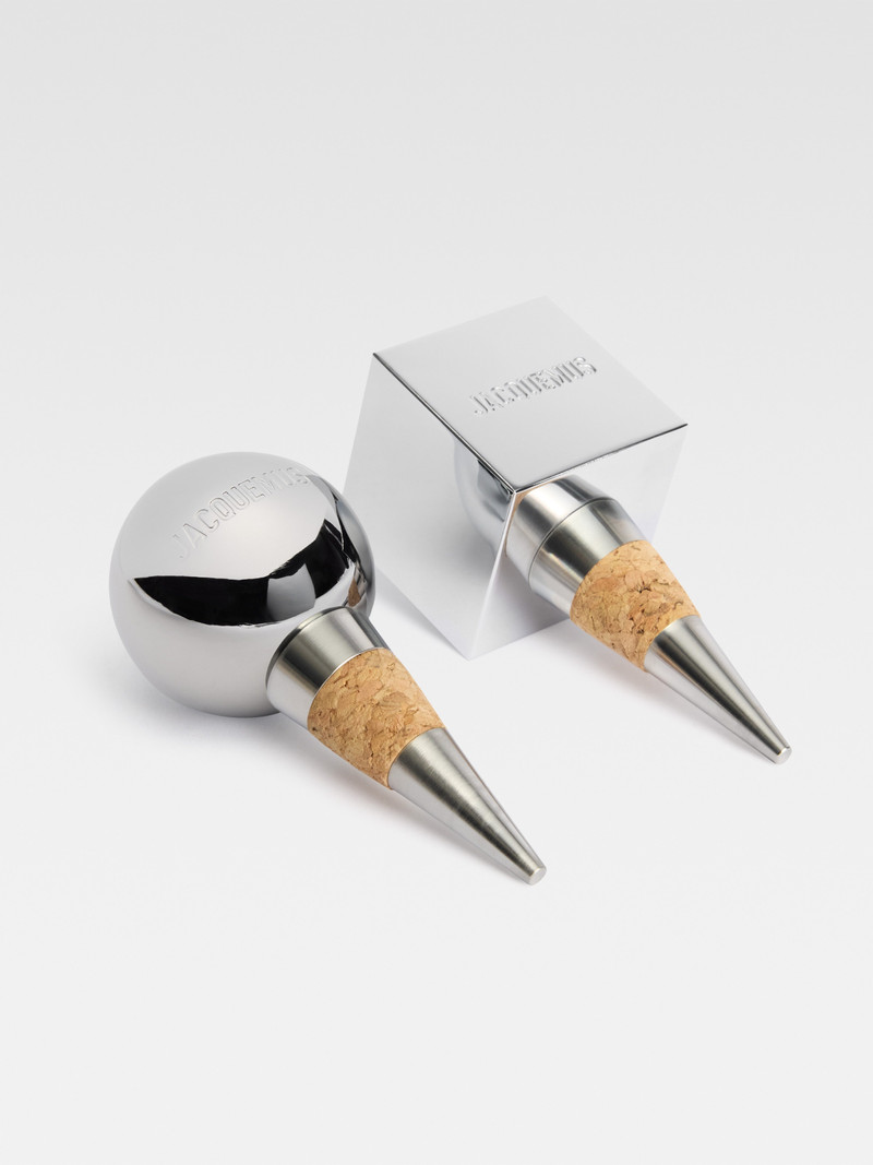 JACQUEMUS The bottle caps outlook