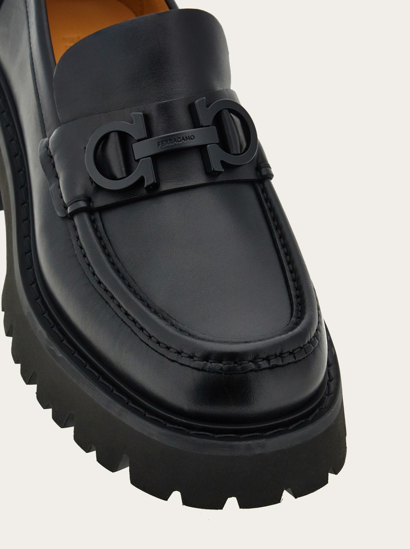 FERRAGAMO Chunky moccasin with Gancini ornament | REVERSIBLE display picture 1