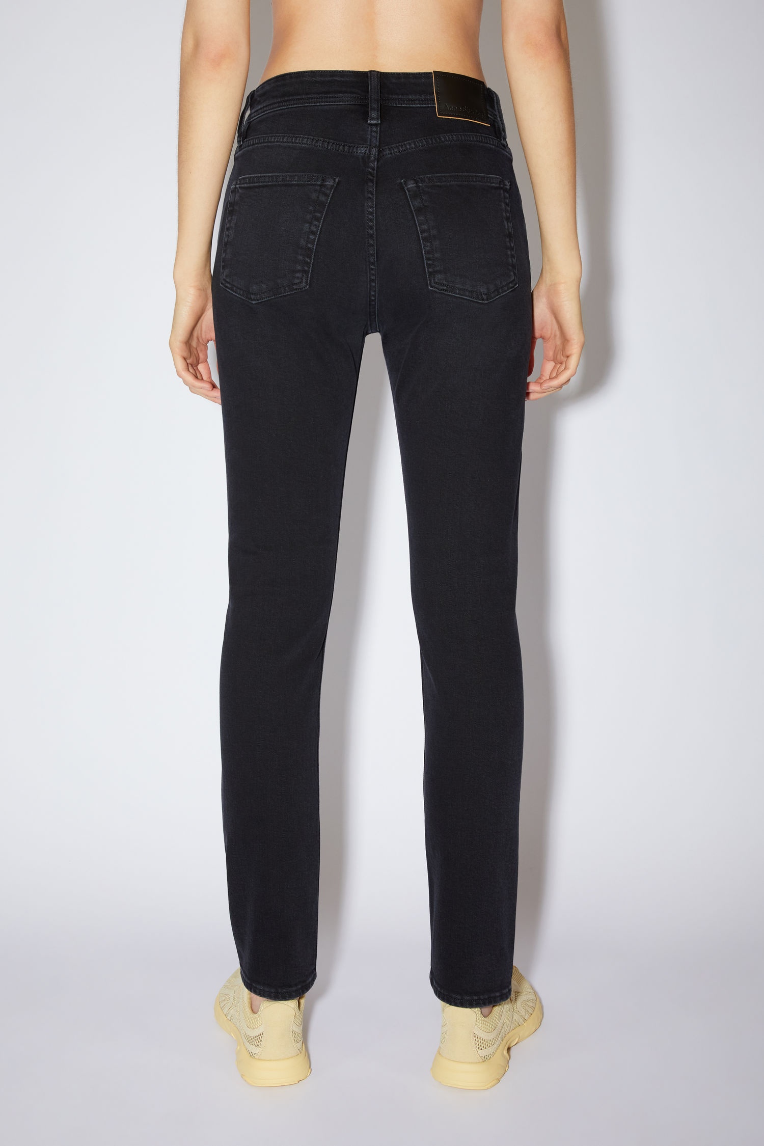 Tapered fit jeans - Used black - 3