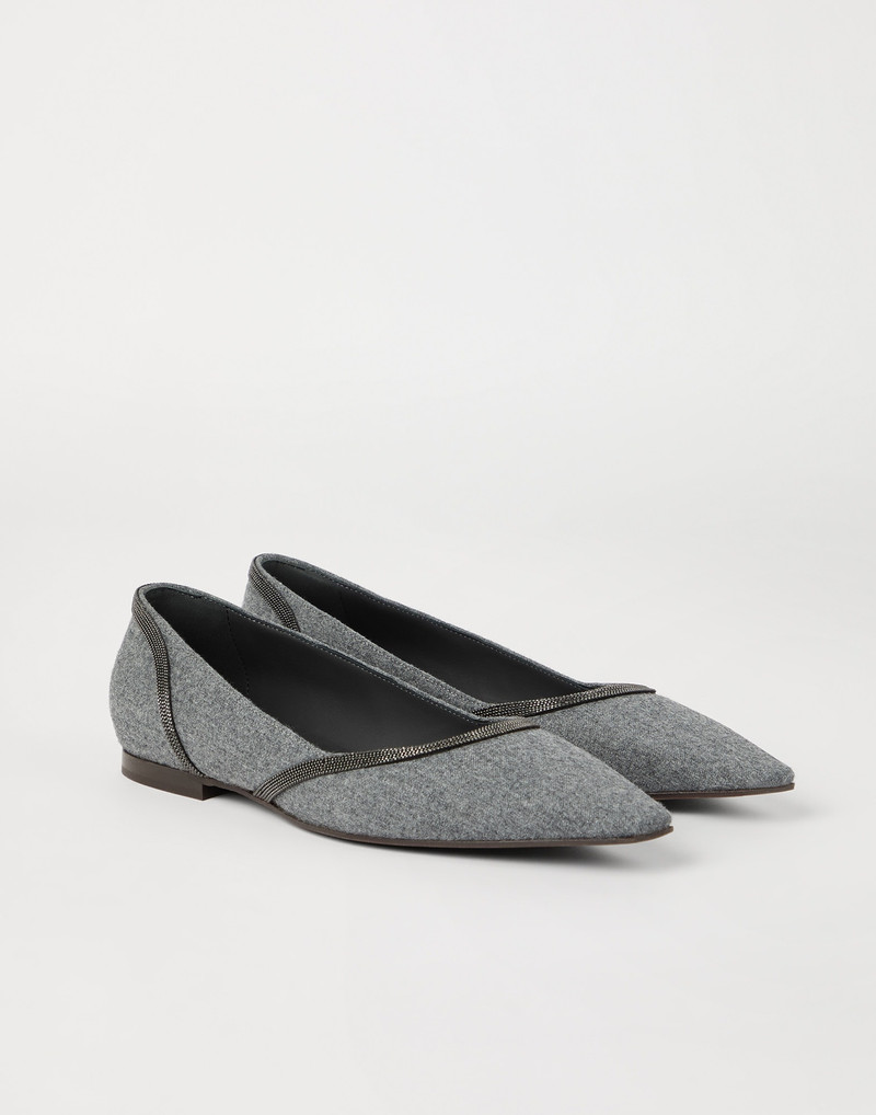 Water-resistant virgin wool flannel flats with shiny contour - 1