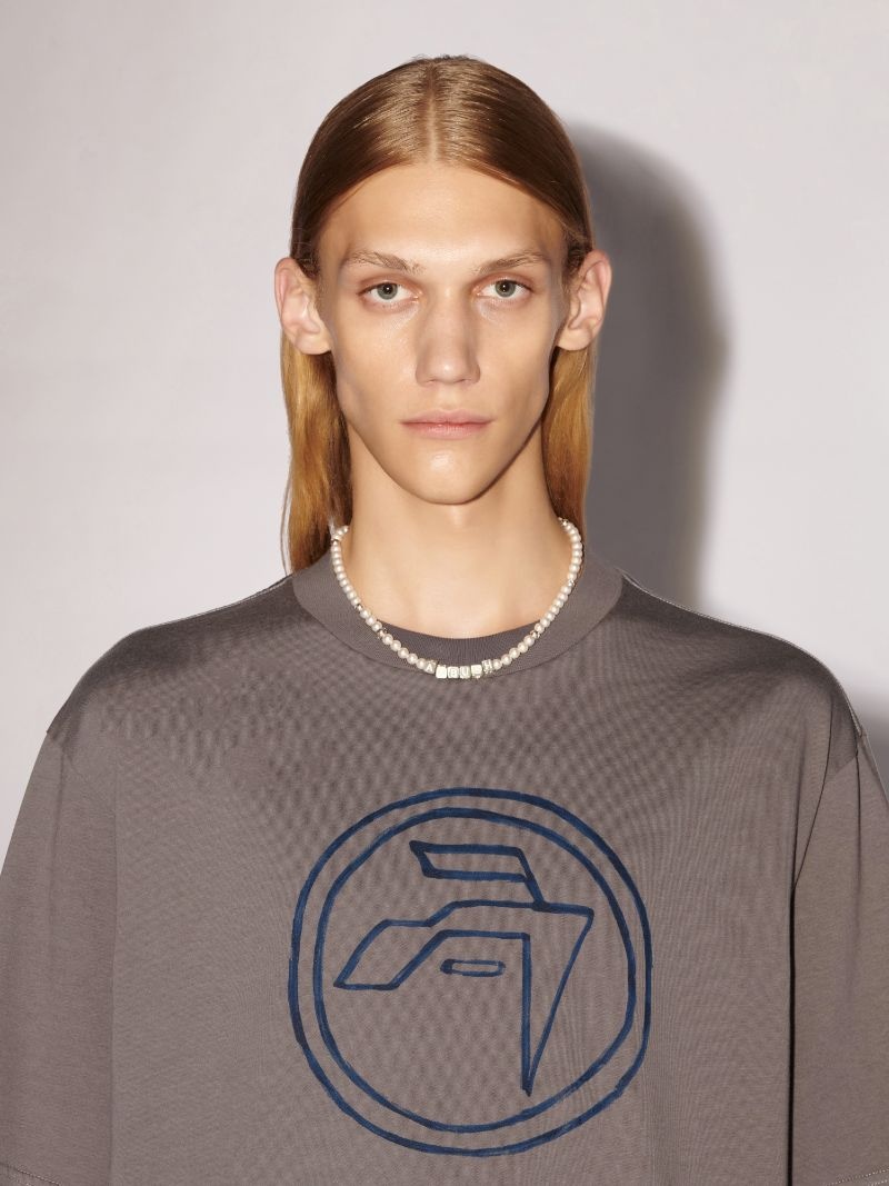 Amblem T-Shirt - 6