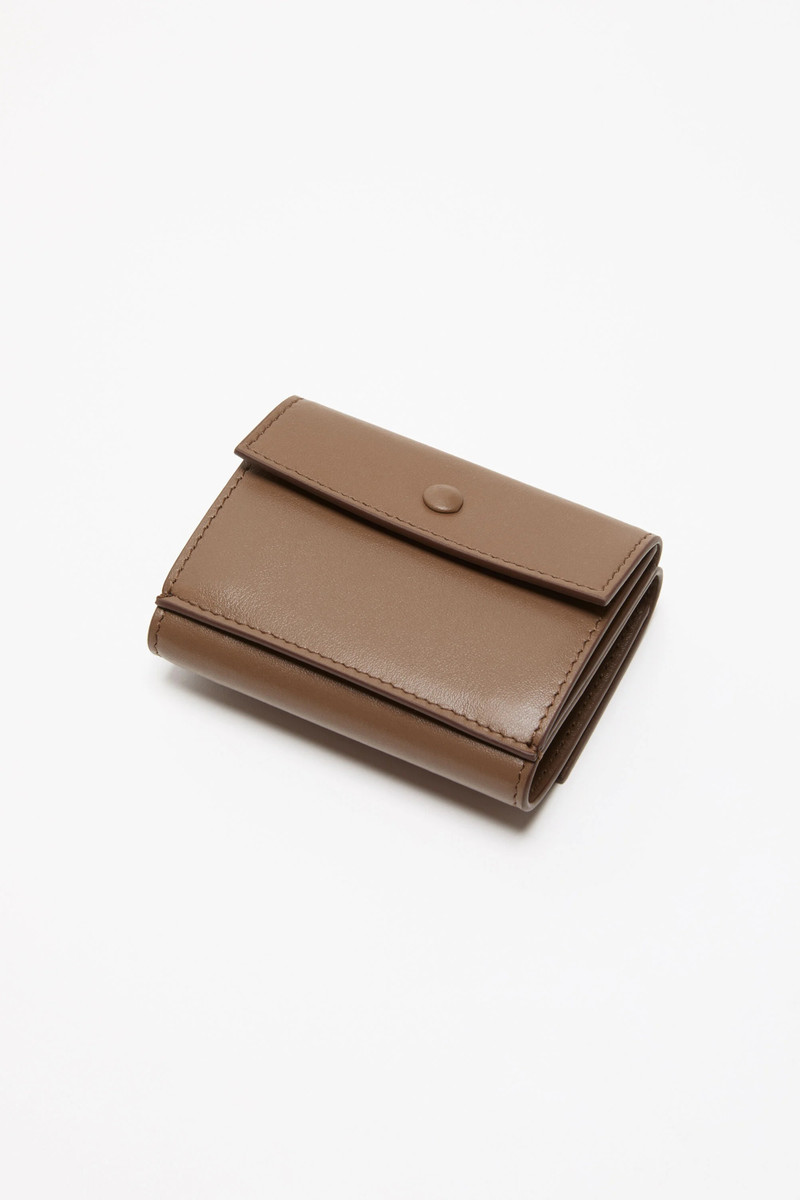Trifold leather wallet - Camel brown 4