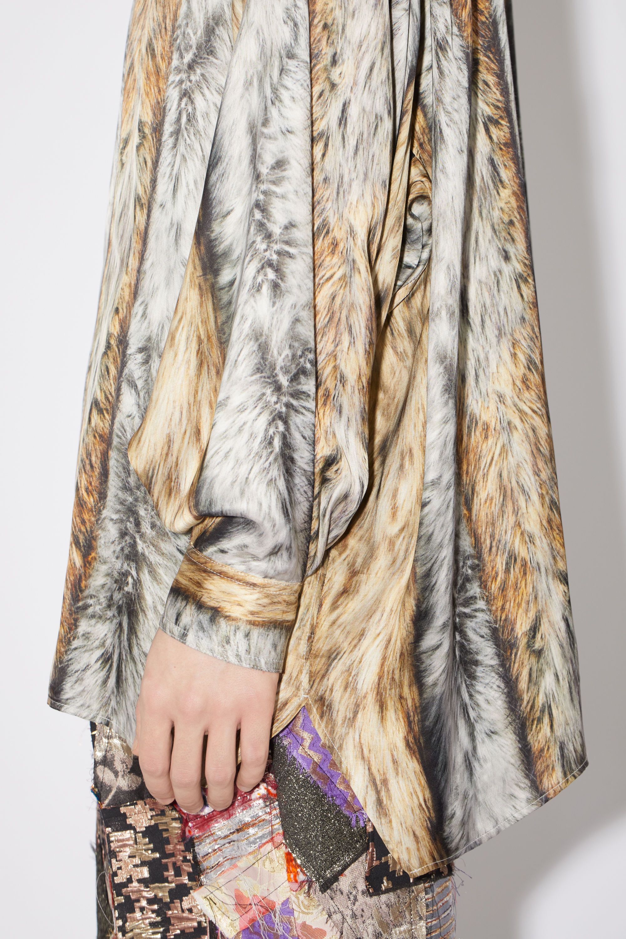 Fur print button-up shirt - Beige/grey - 4