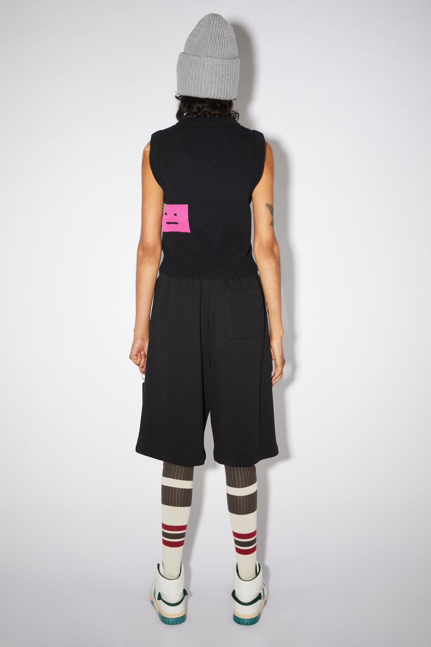 Wool sweater vest - Black/fluo pink - 3