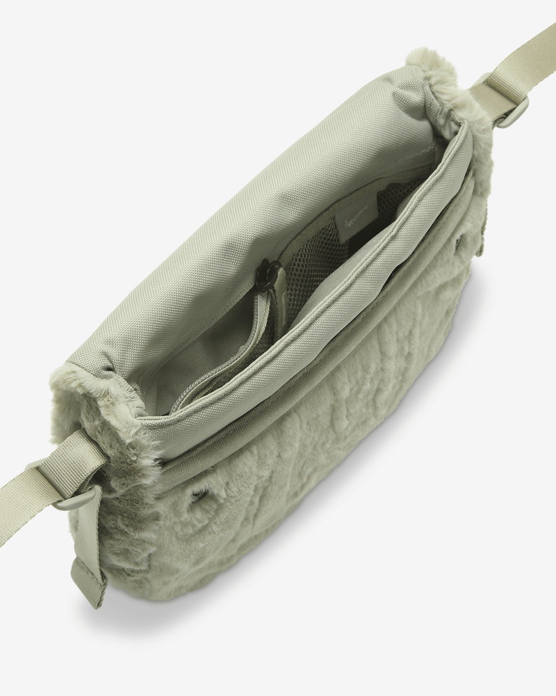 Nike Sportswear Futura 365 Faux Fur Crossbody Bag (1L) 5