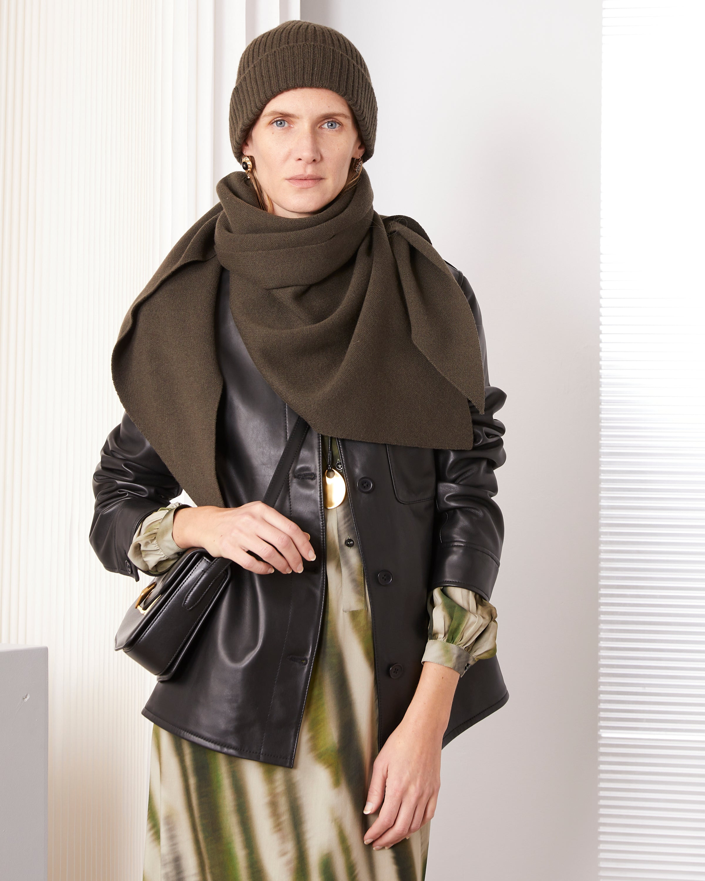 TRIANGLE SCARF - 2