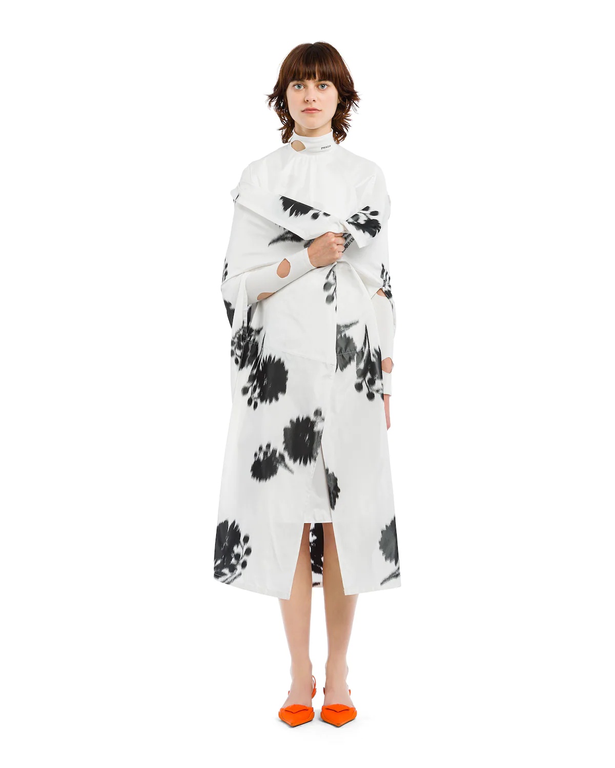 Single-breasted printed taffeta cape - 2