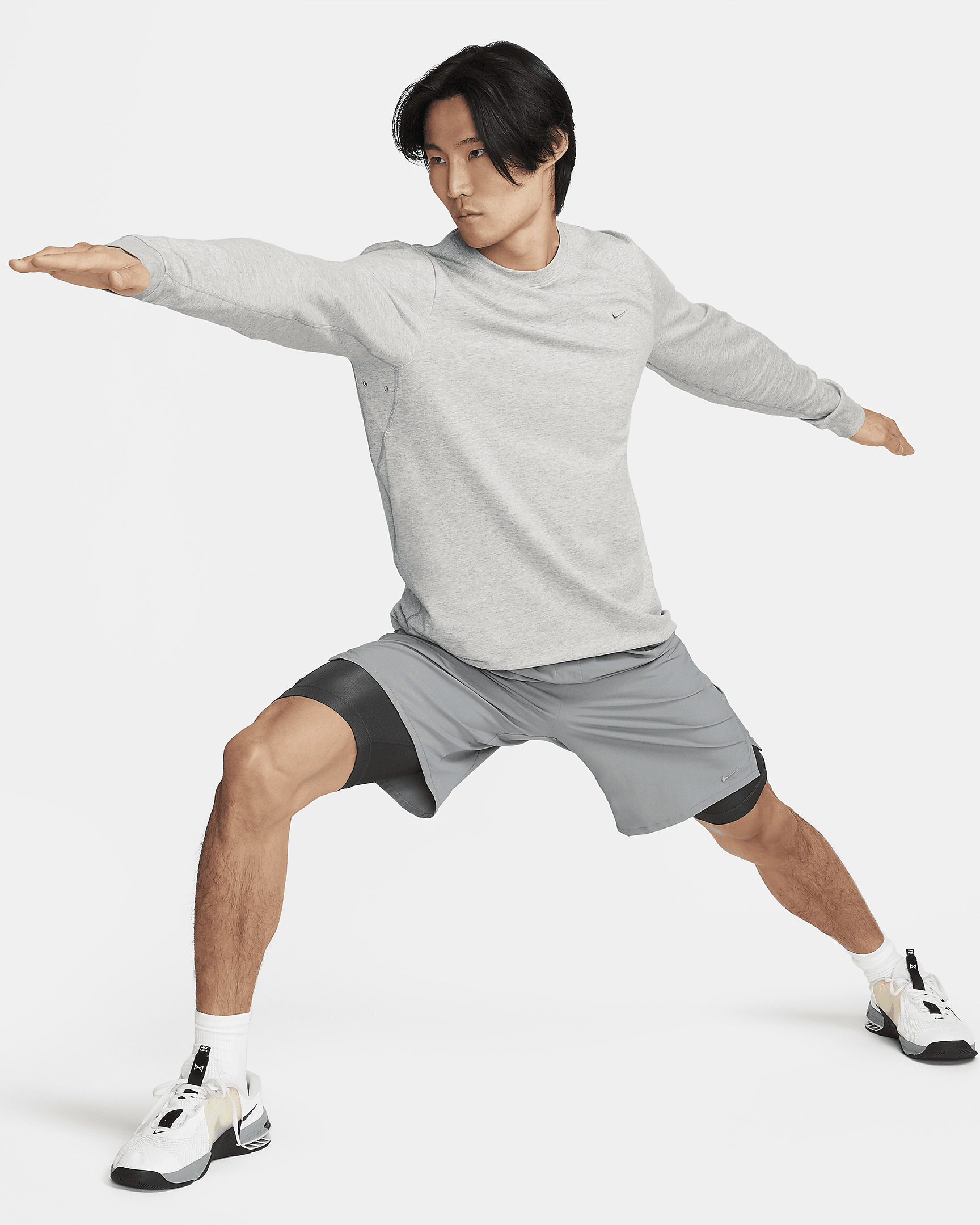 Nike Primary Men's Dri-FIT Long-Sleeve Versatile Top - 6