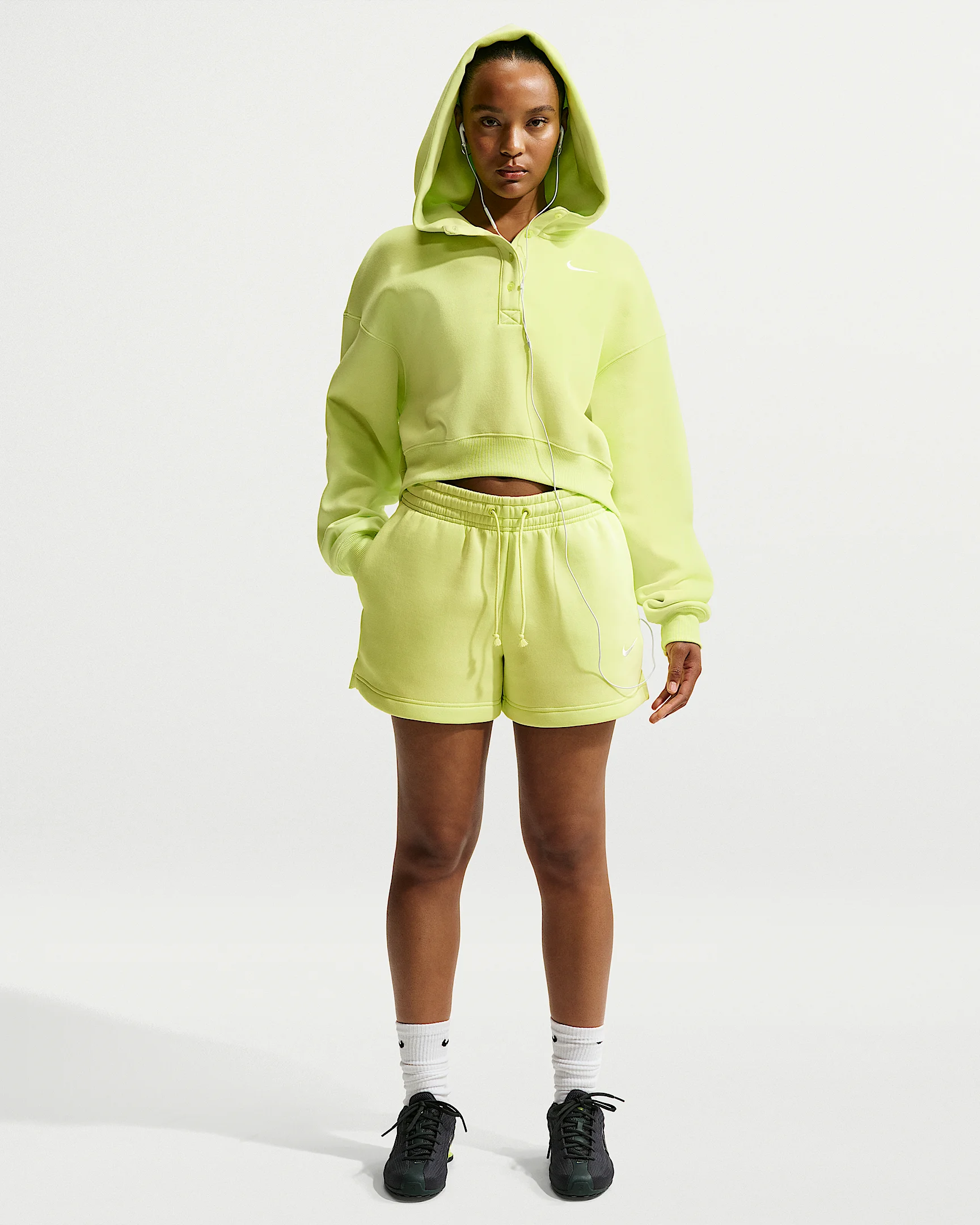 Nike Sportswear Phoenix Fleece Women's Mid-Rise 4" Shorts - 1