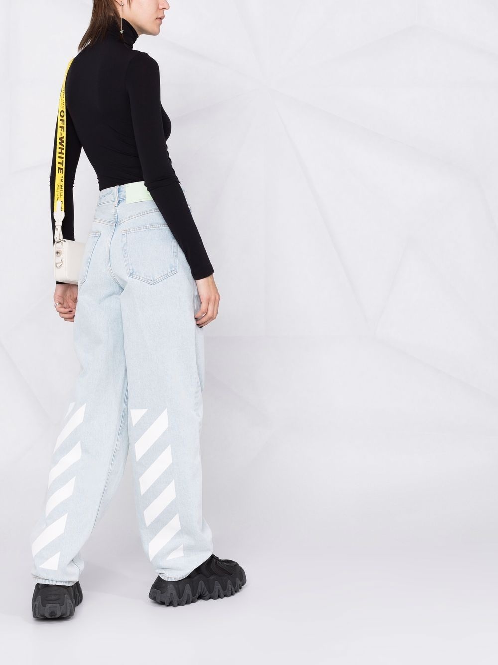 Diag-print wide-leg jeans - 6