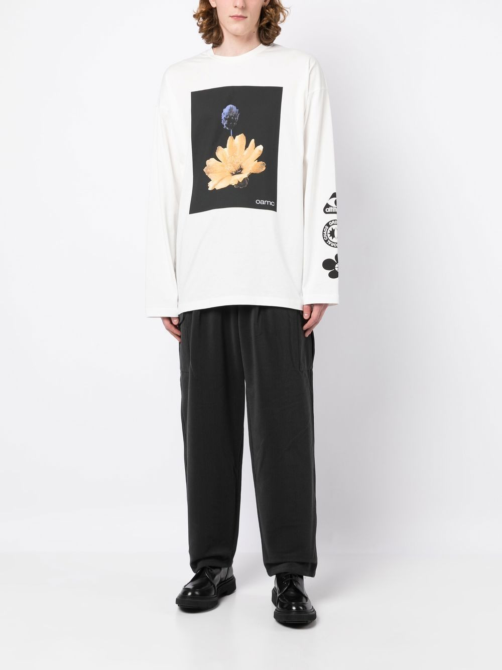 graphic-print long-sleeved T-shirt - 2