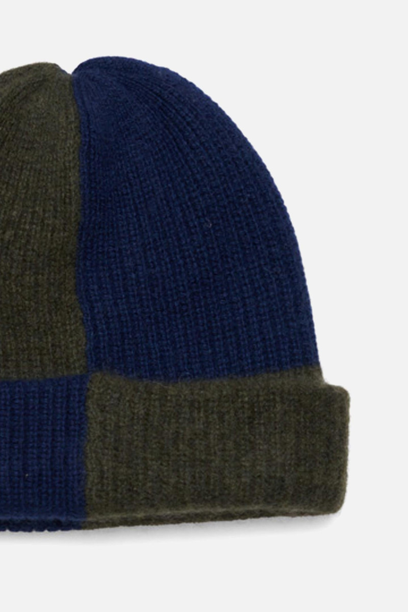 The Elder Statesman CHECKED WATCHMAN CAP outlook