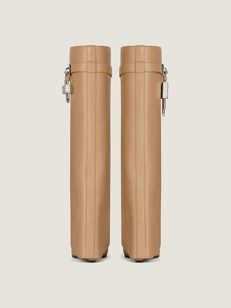 SHARK LOCK BOOTS IN GRAINED LEATHER 5