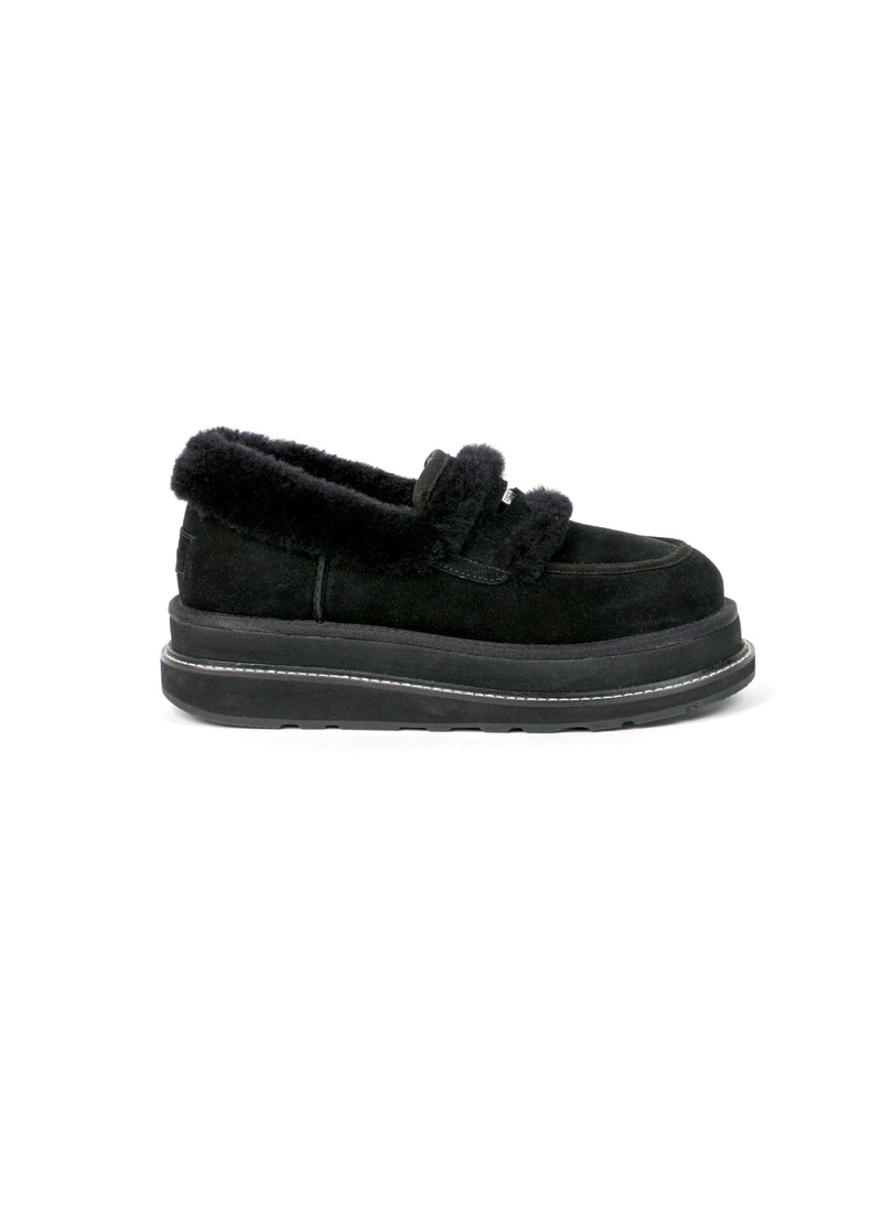 UGG sacai Loafer 1