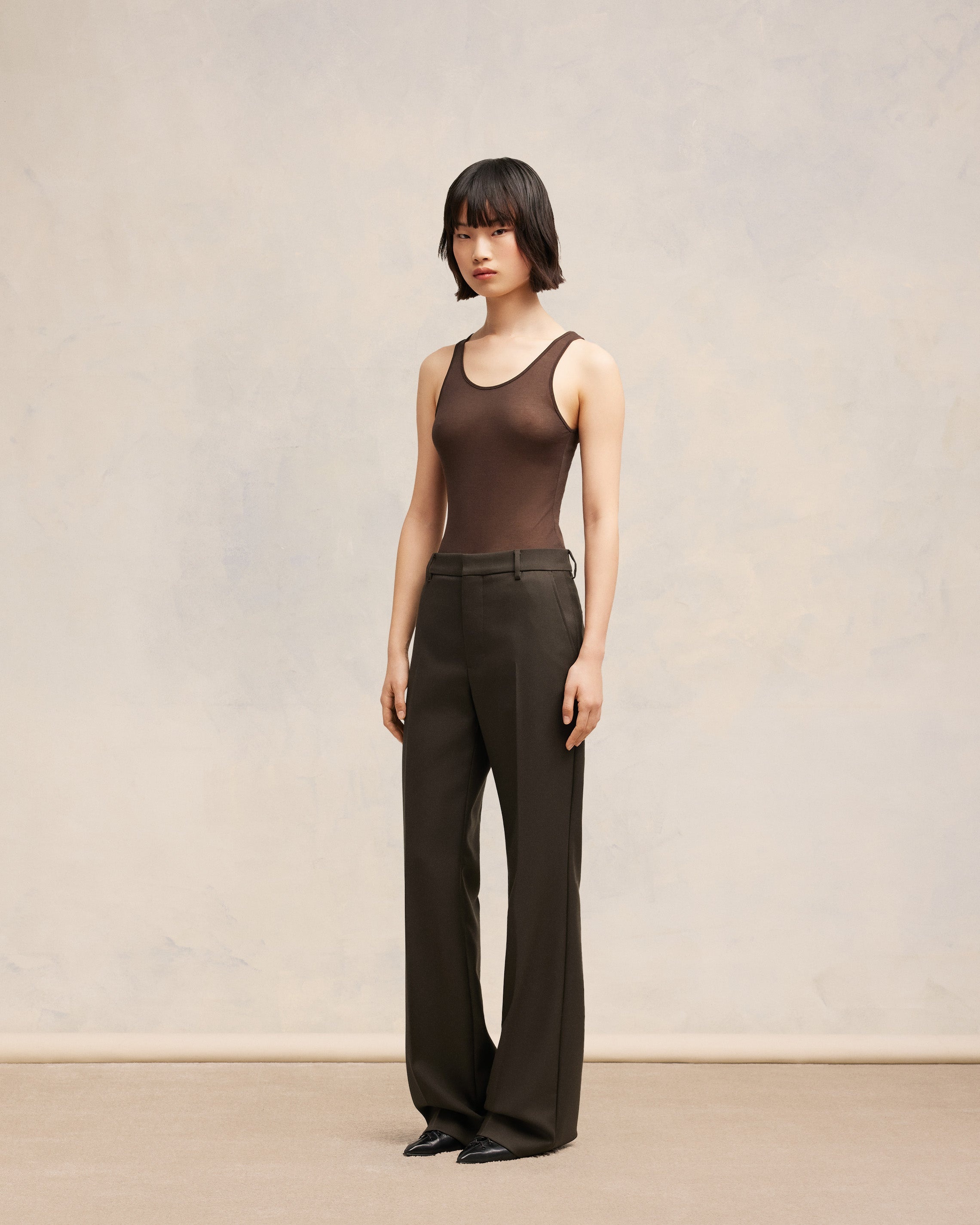[AMI PARIS]Flare Fit Elasticated Trousers★送料・関税込み★ AMI Paris FLARE FIT TROUSERS | REVERSIBLE