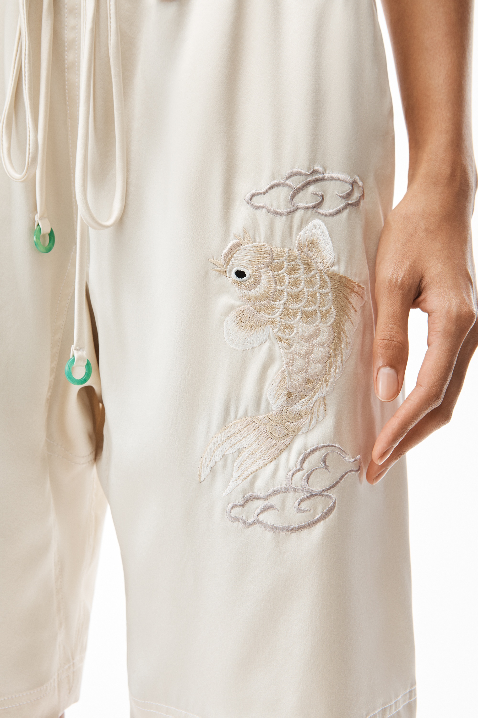 KOI EMBROIDERY SHORT IN SILK CHARMEUSE - 6