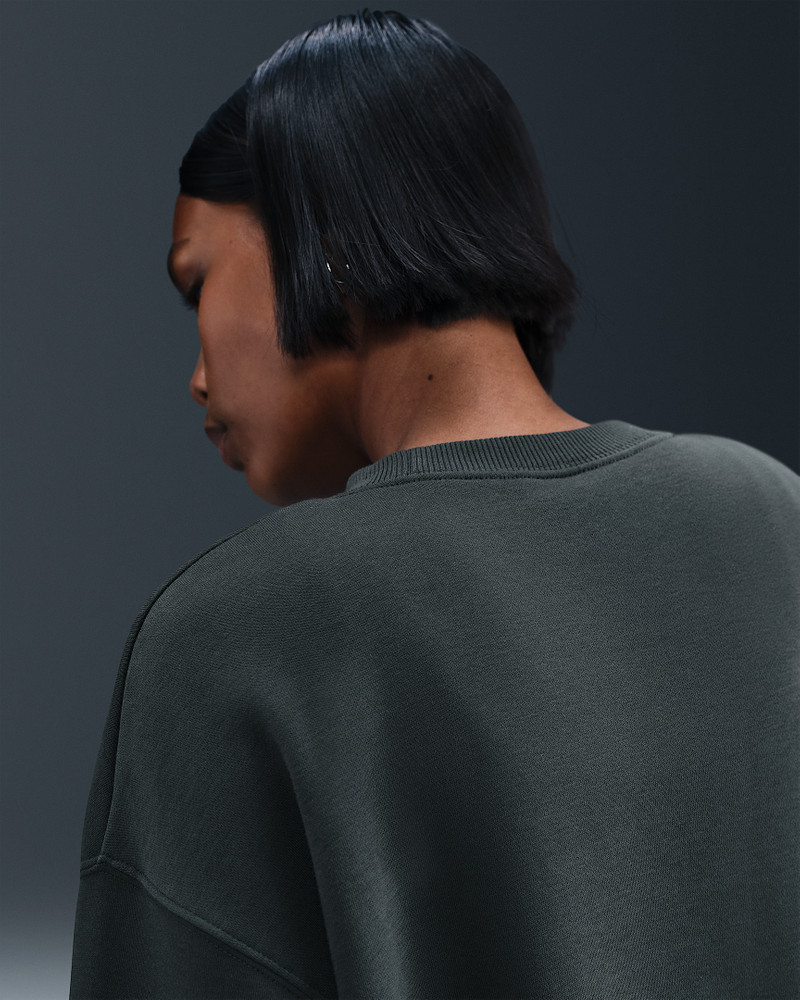 Nike Nike Sportswear Phoenix Fleece Women's Oversized Crew-Neck Sweatshirt outlook