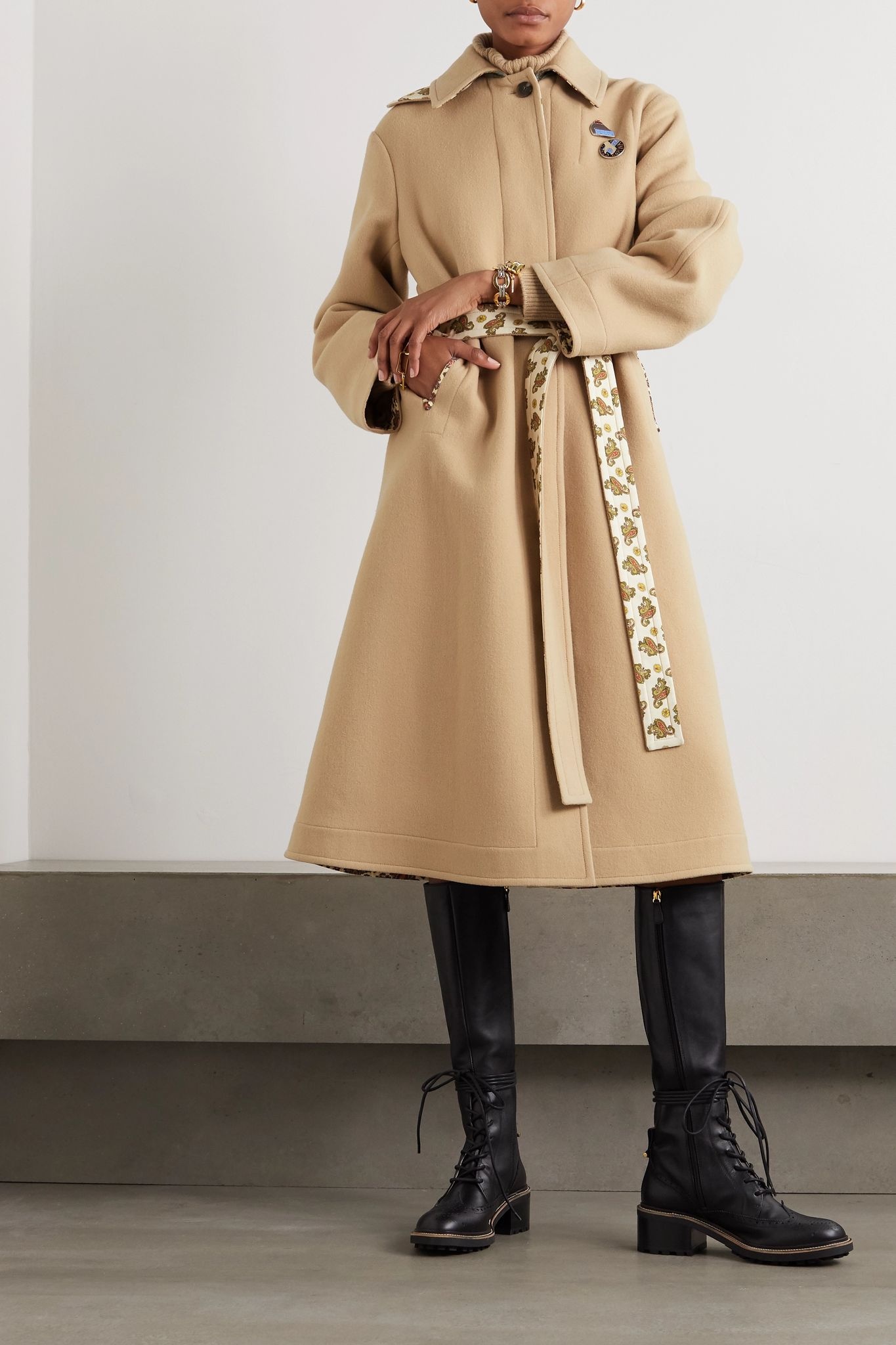 Embellished belted virgin wool and cashmere-blend coat  - 2