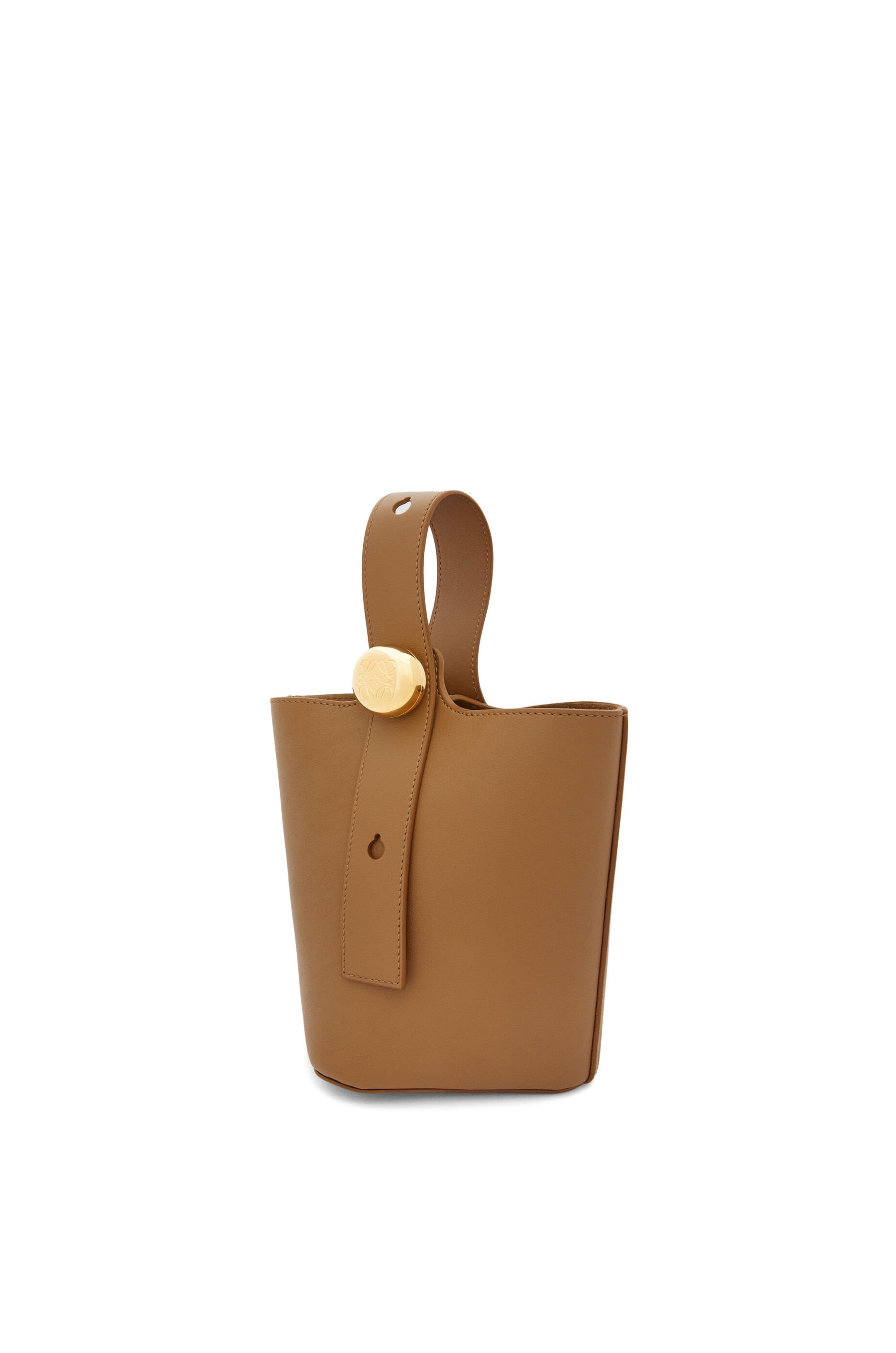 Mini Pebble Bucket bag in mellow calfskin - 4
