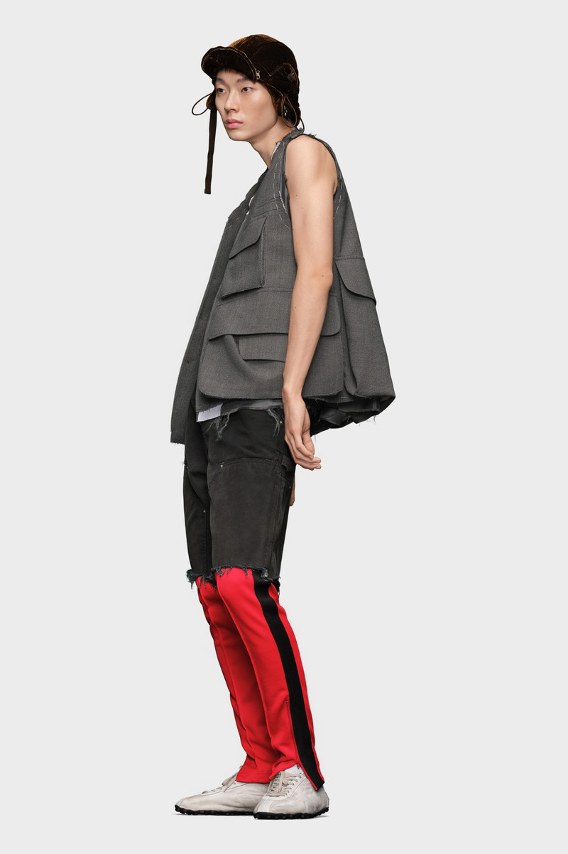 Sleeveless wool jacket 3