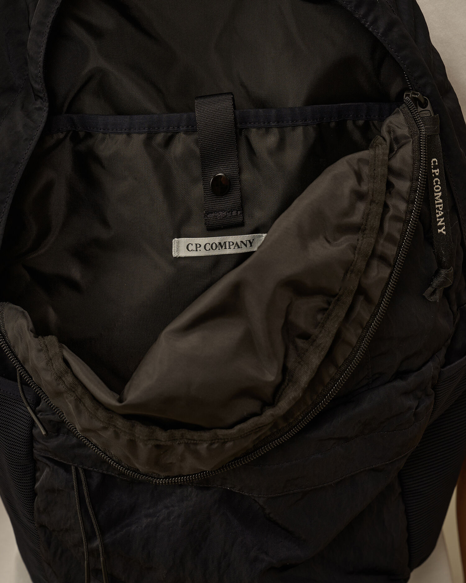 Nylon B Lens Backpack - 4