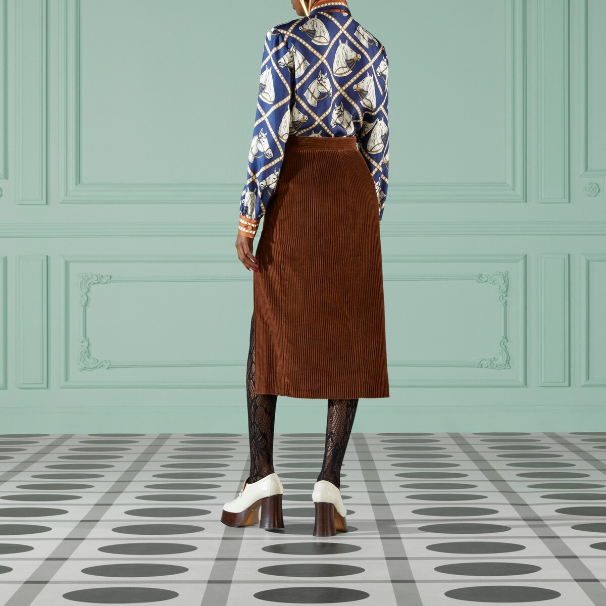 Corduroy skirt with buttons - 6