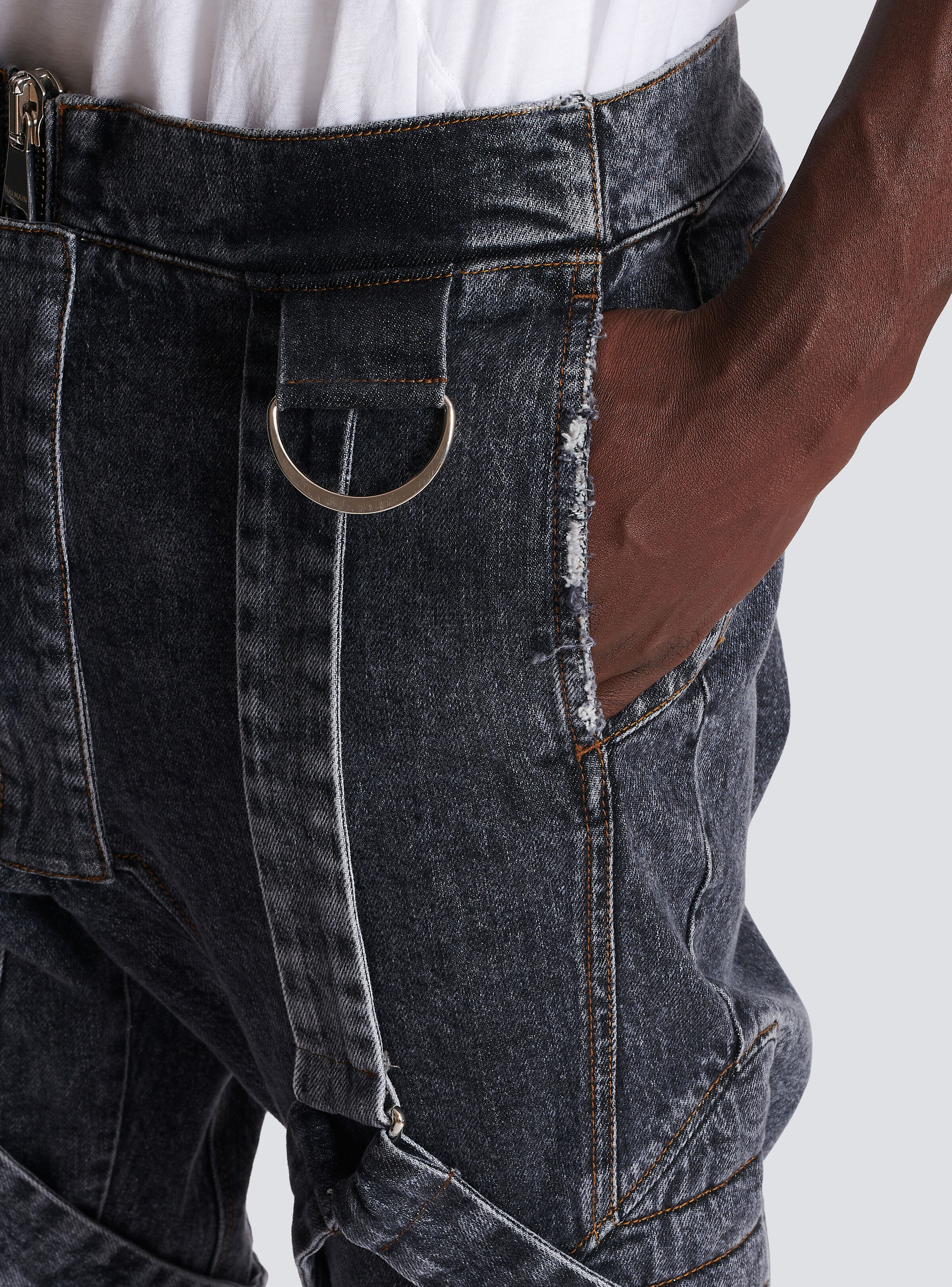 Cotton slim-fit jeans with straps - 6
