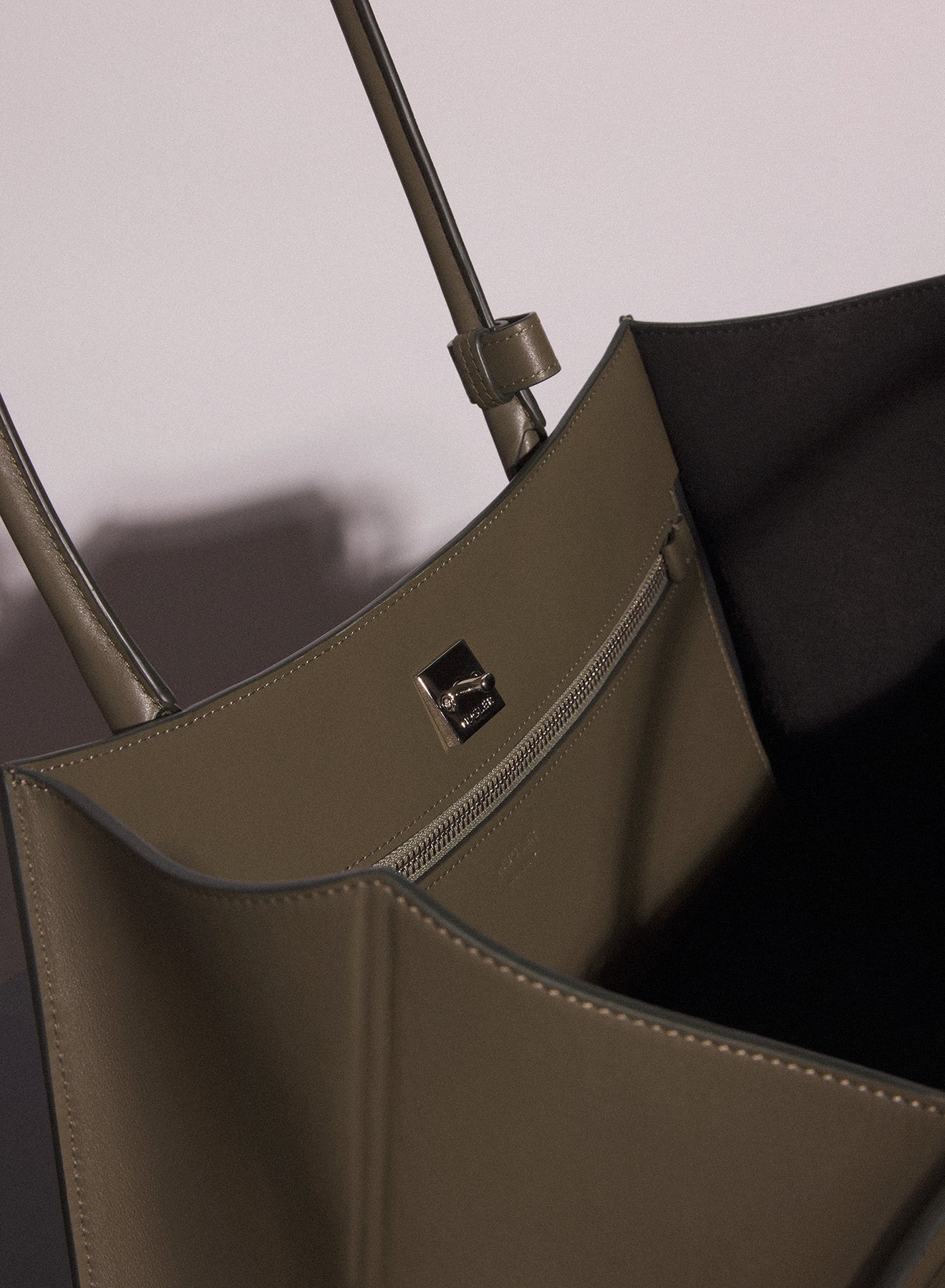 khaki smooth leather fang bag - 5