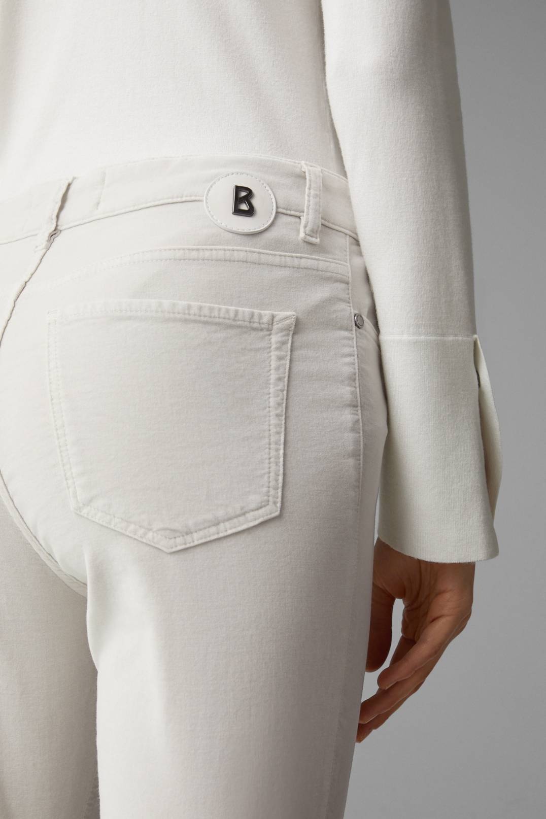 JULIE 7/8 TROUSERS IN OFF-WHITE - 5